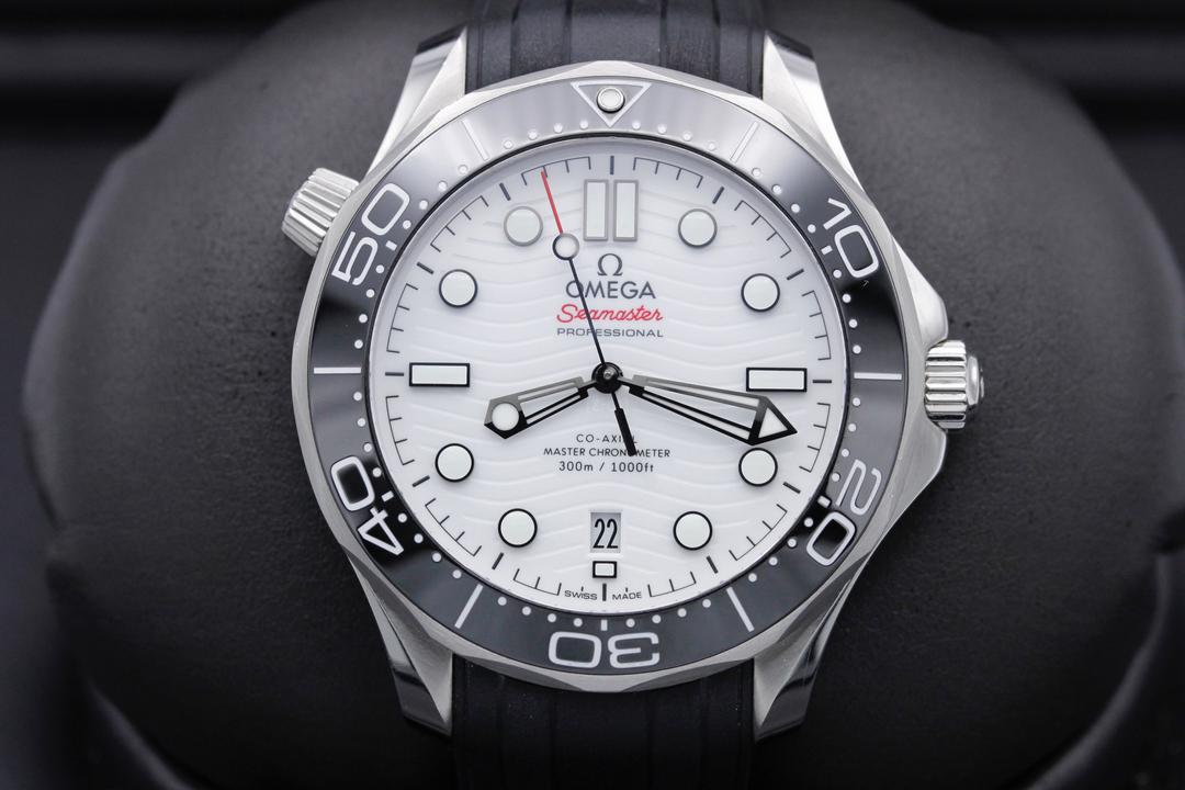 Omega Seamaster 300m 210.32.42.20.04.001