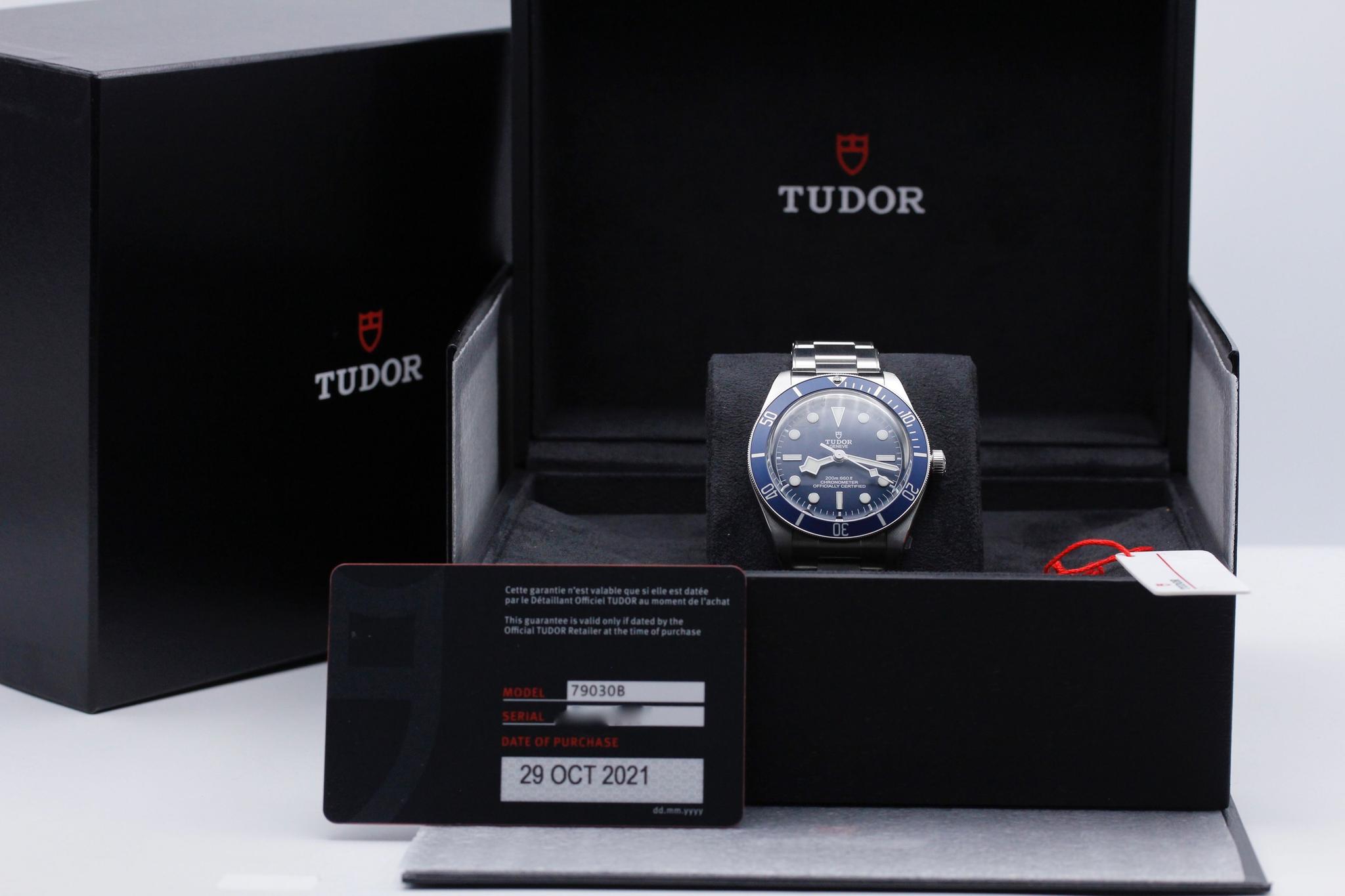 Watch Image 11