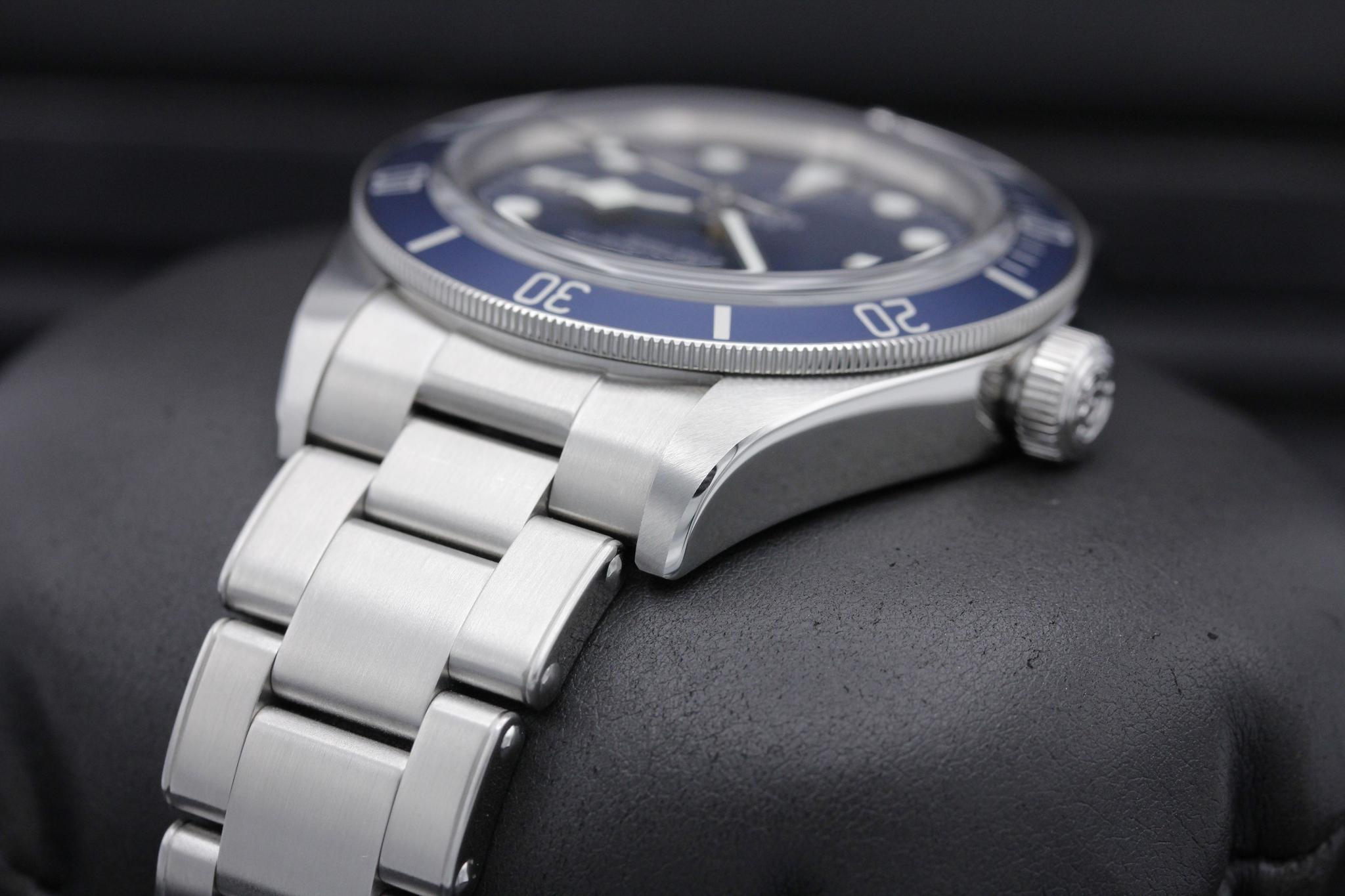 Watch Image 2