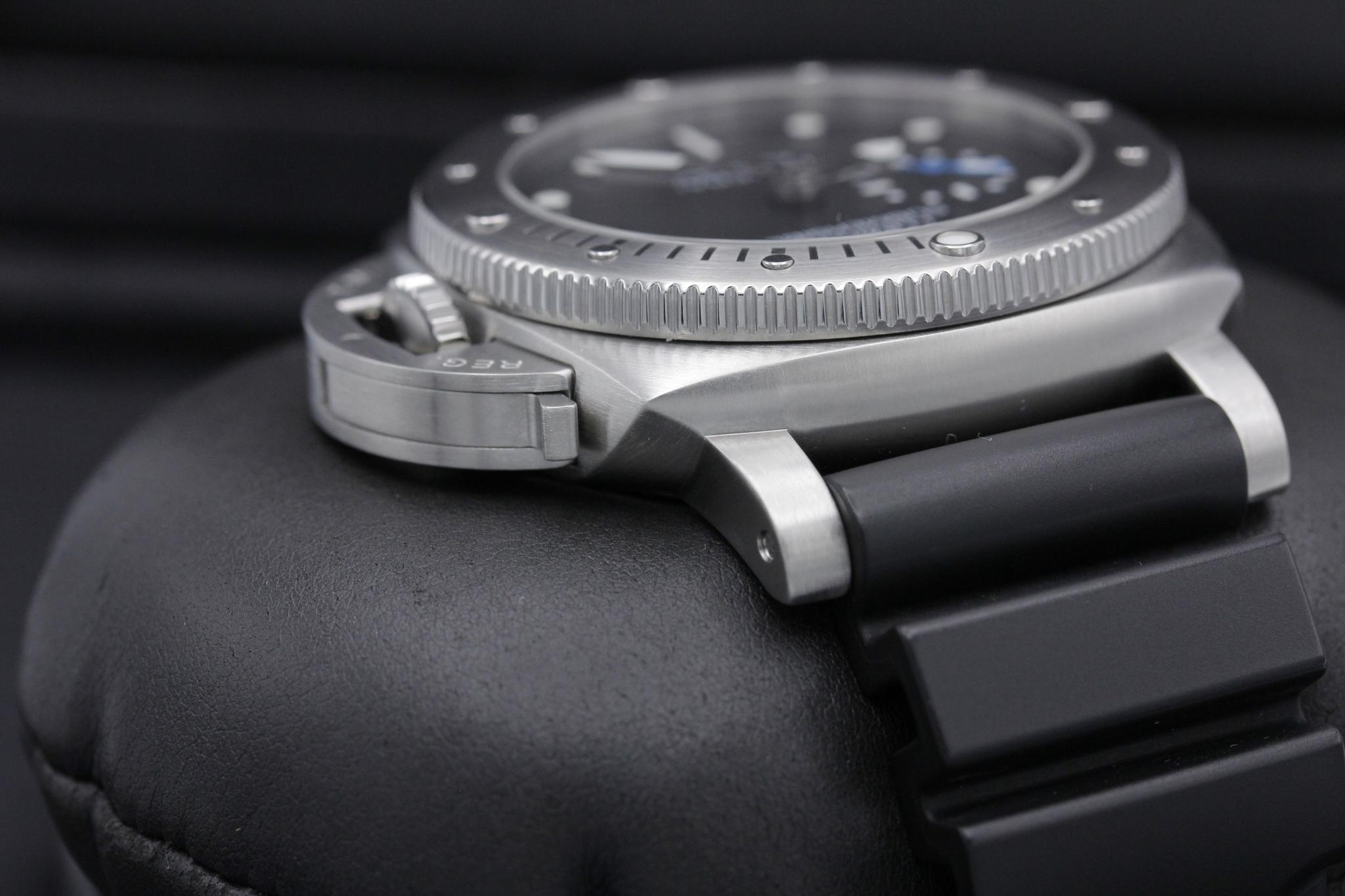 Watch Image 4