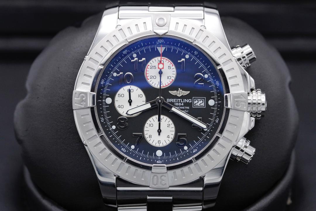 Breitling Super Avenger A13370
