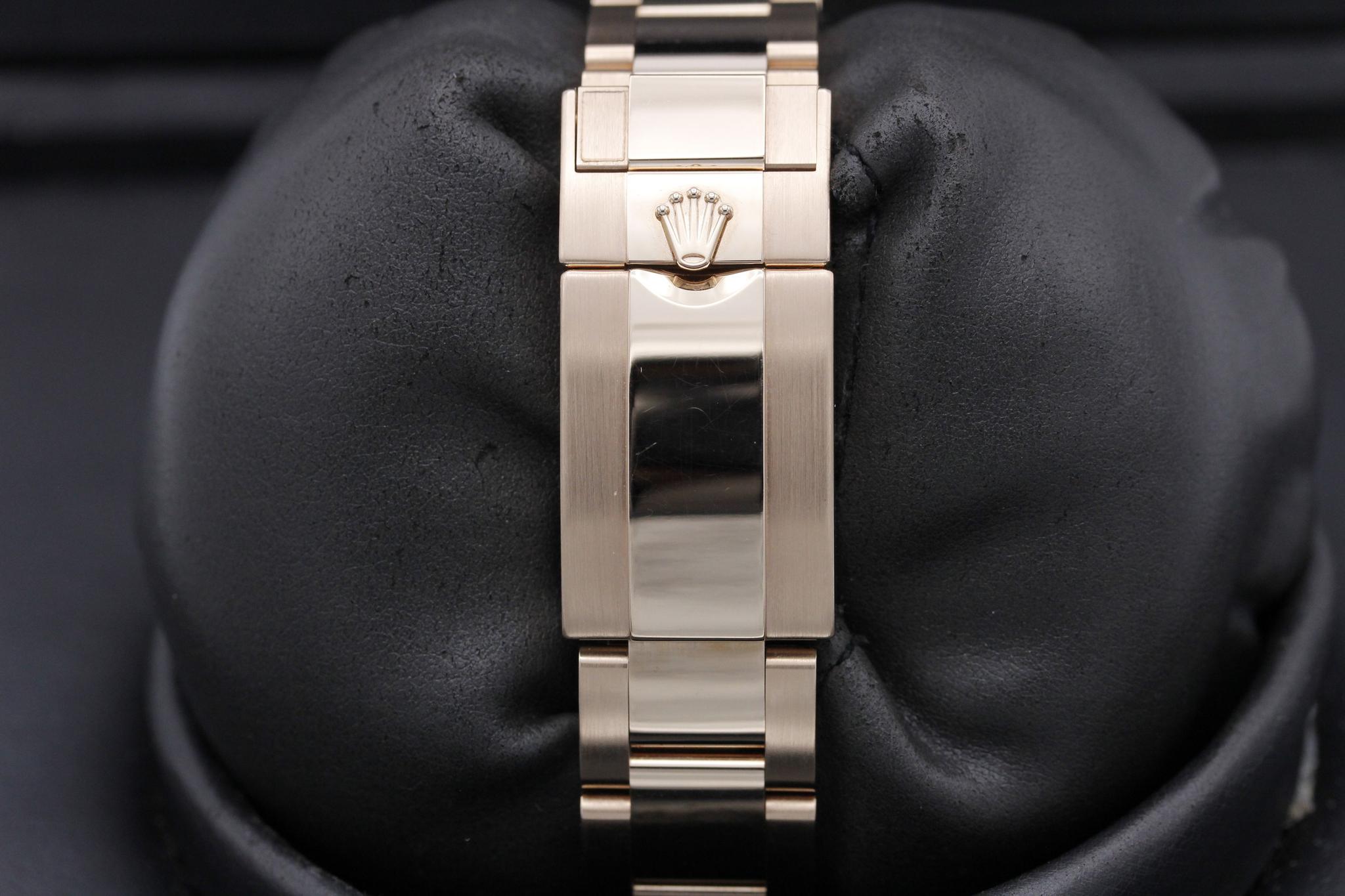 Watch Image 8
