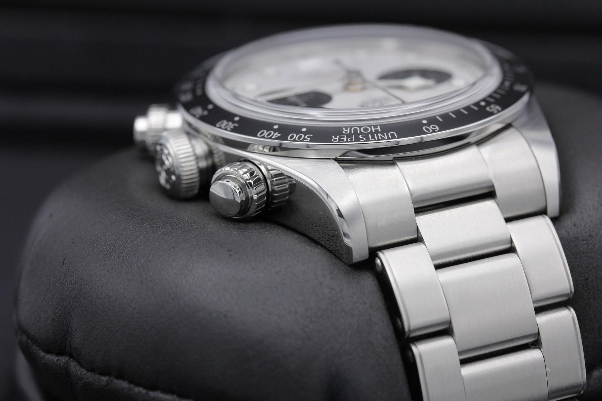 Watch Image 4
