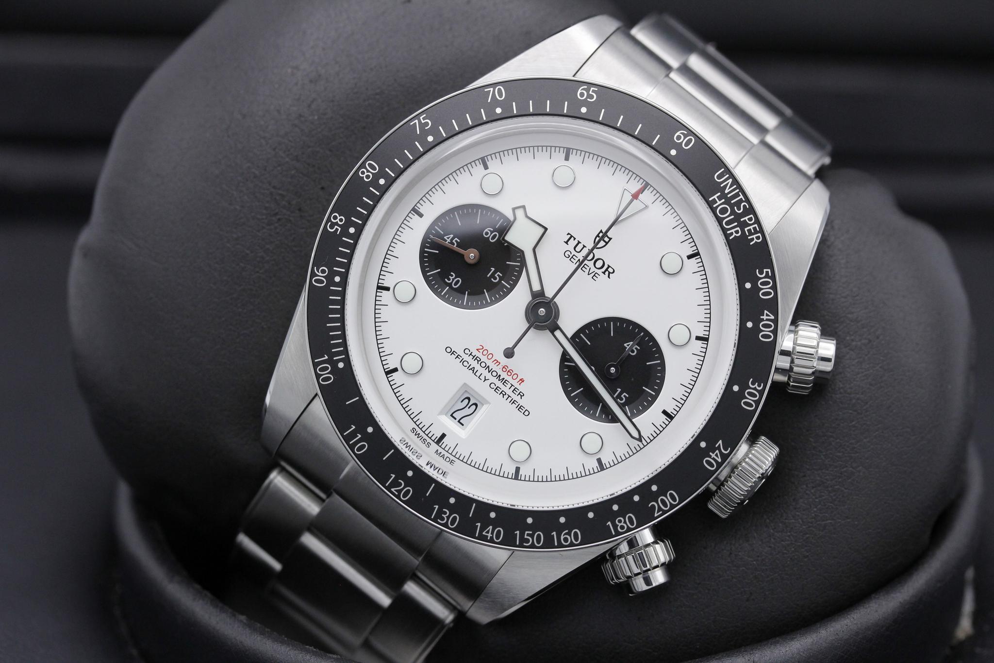 Watch Image 10