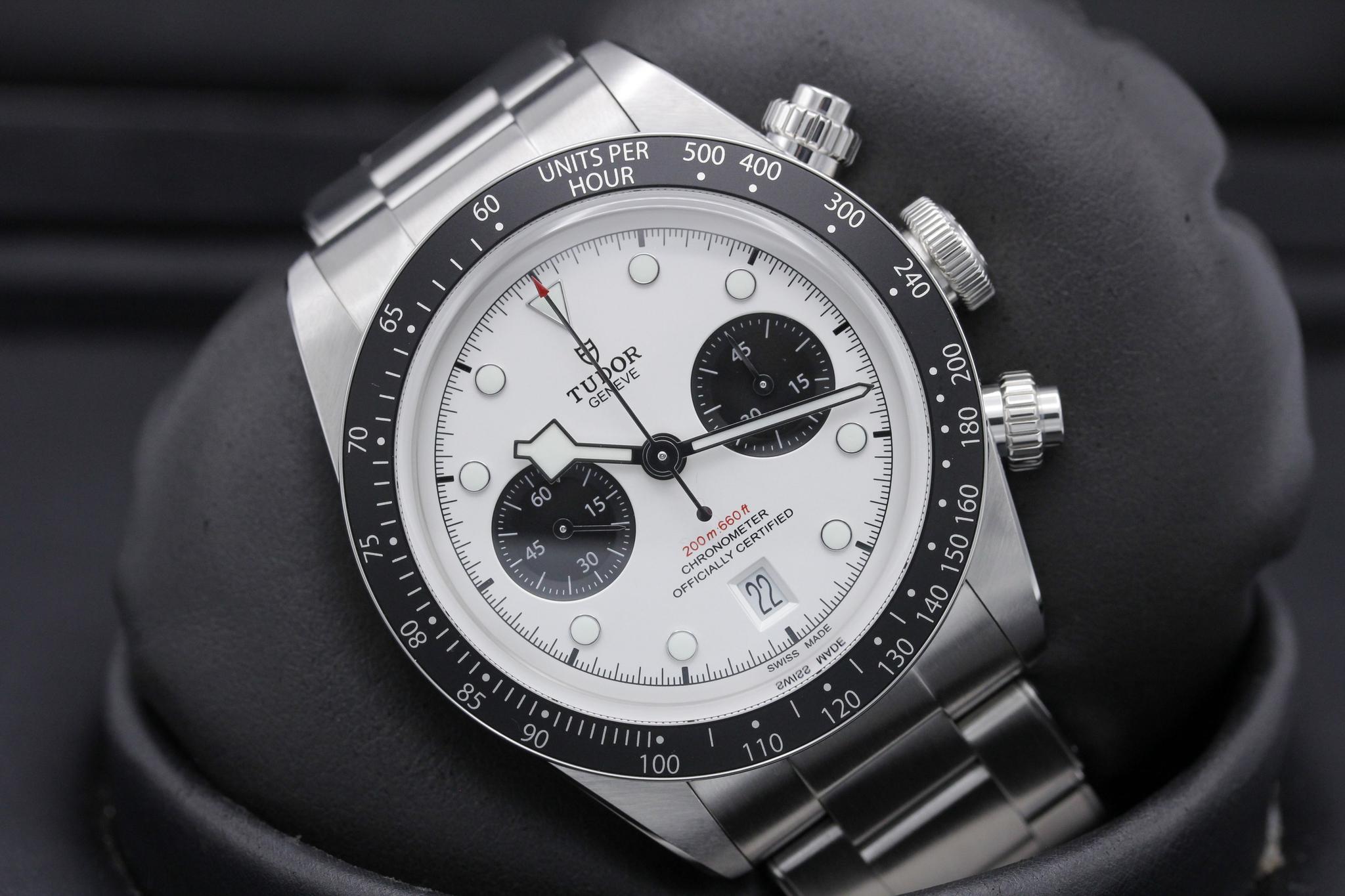 Watch Image 9