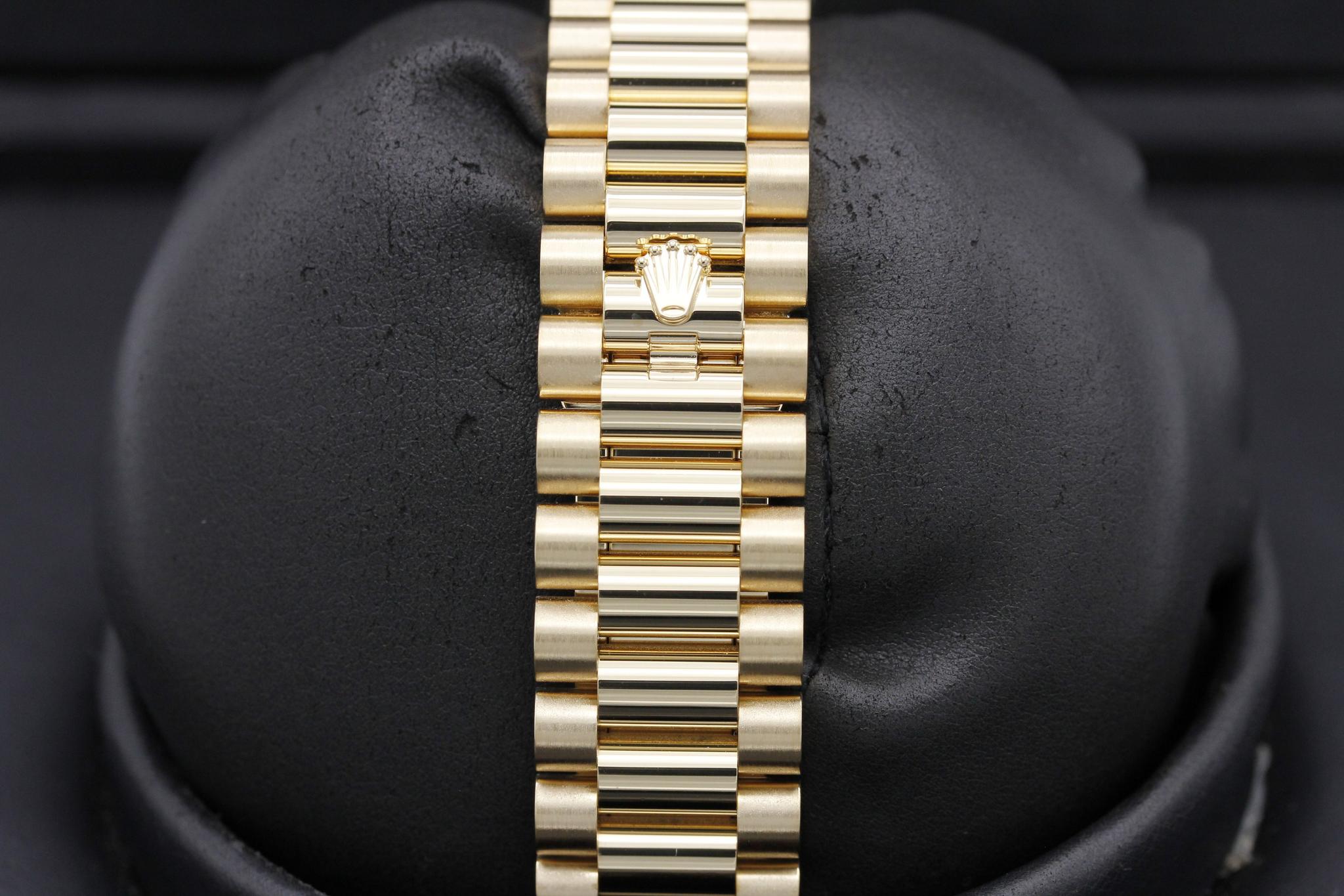 Watch Image 8