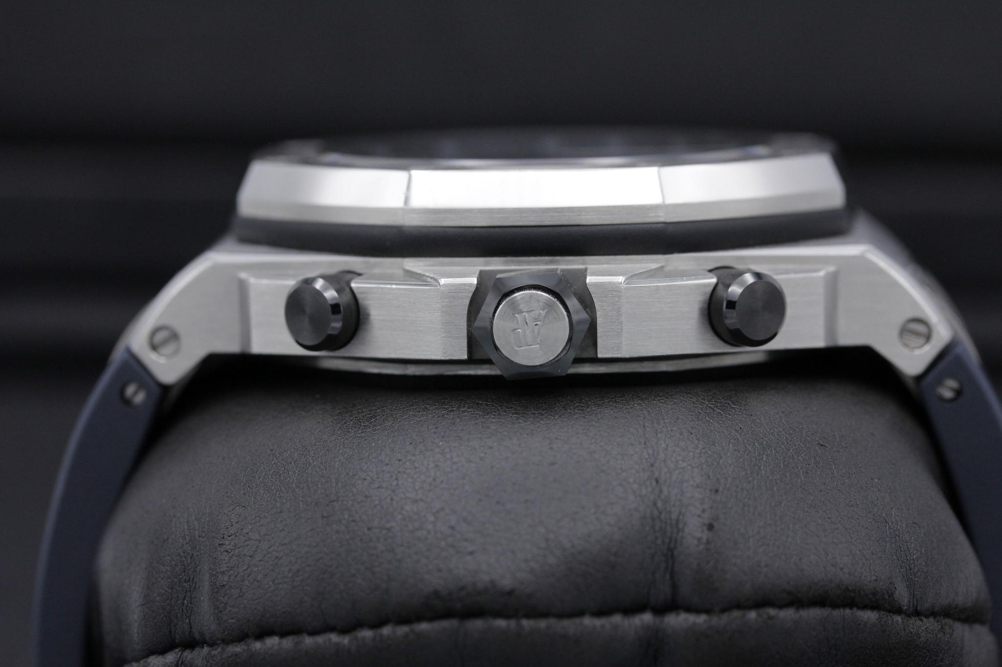 Watch Image 3