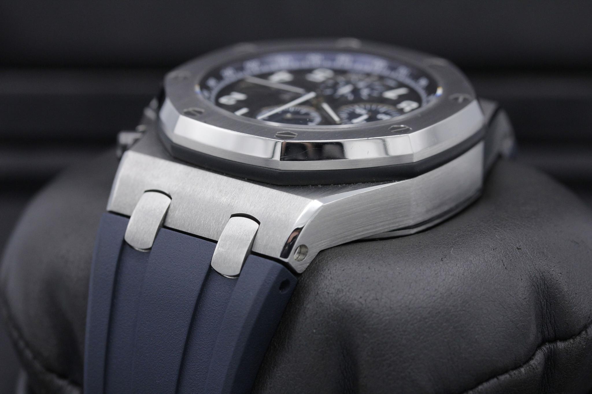 Watch Image 5
