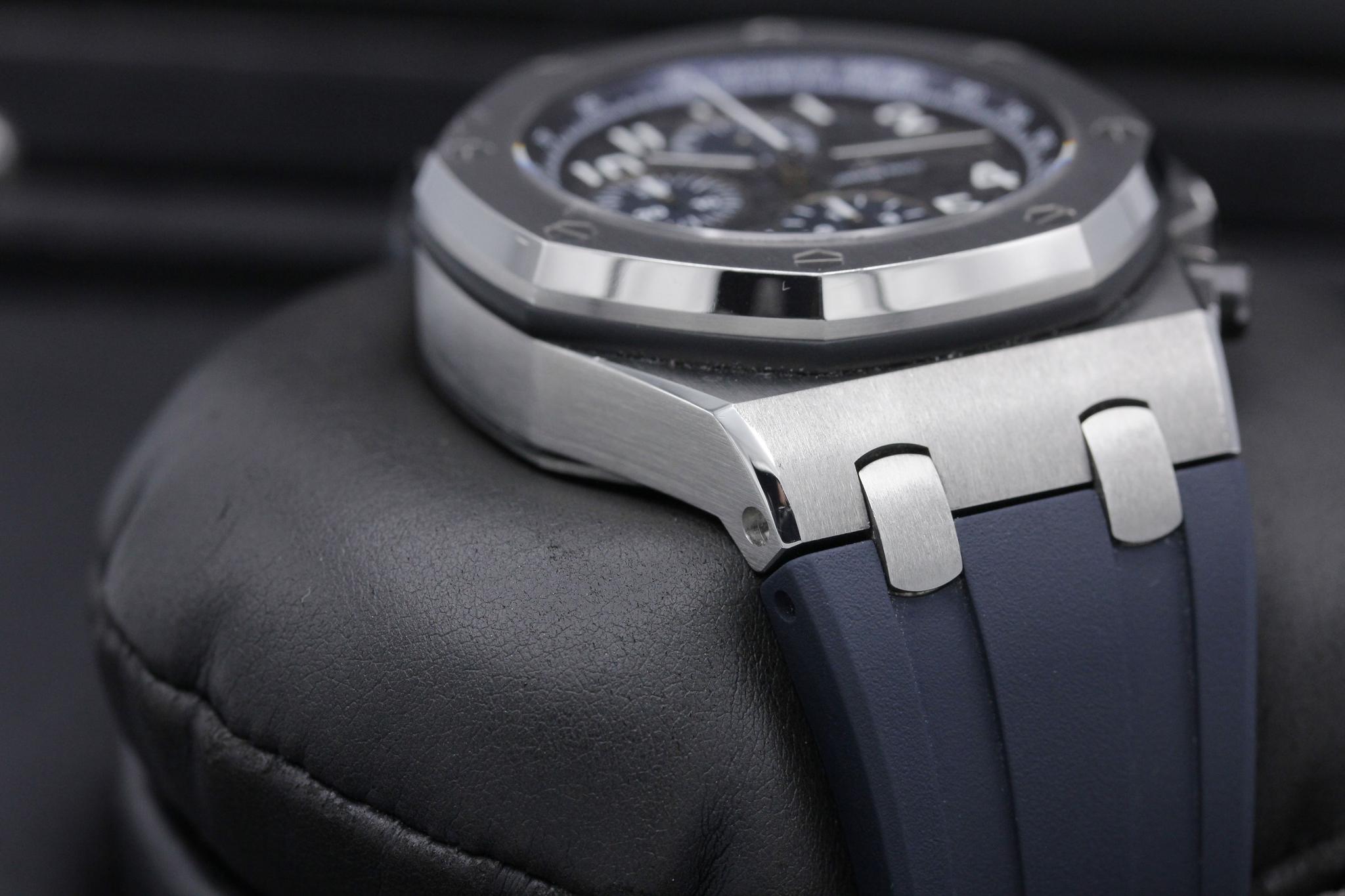 Watch Image 6