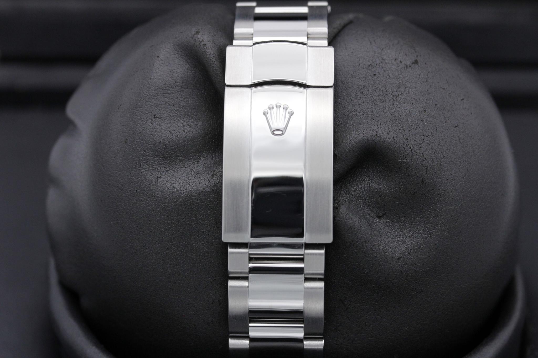 Watch Image 8