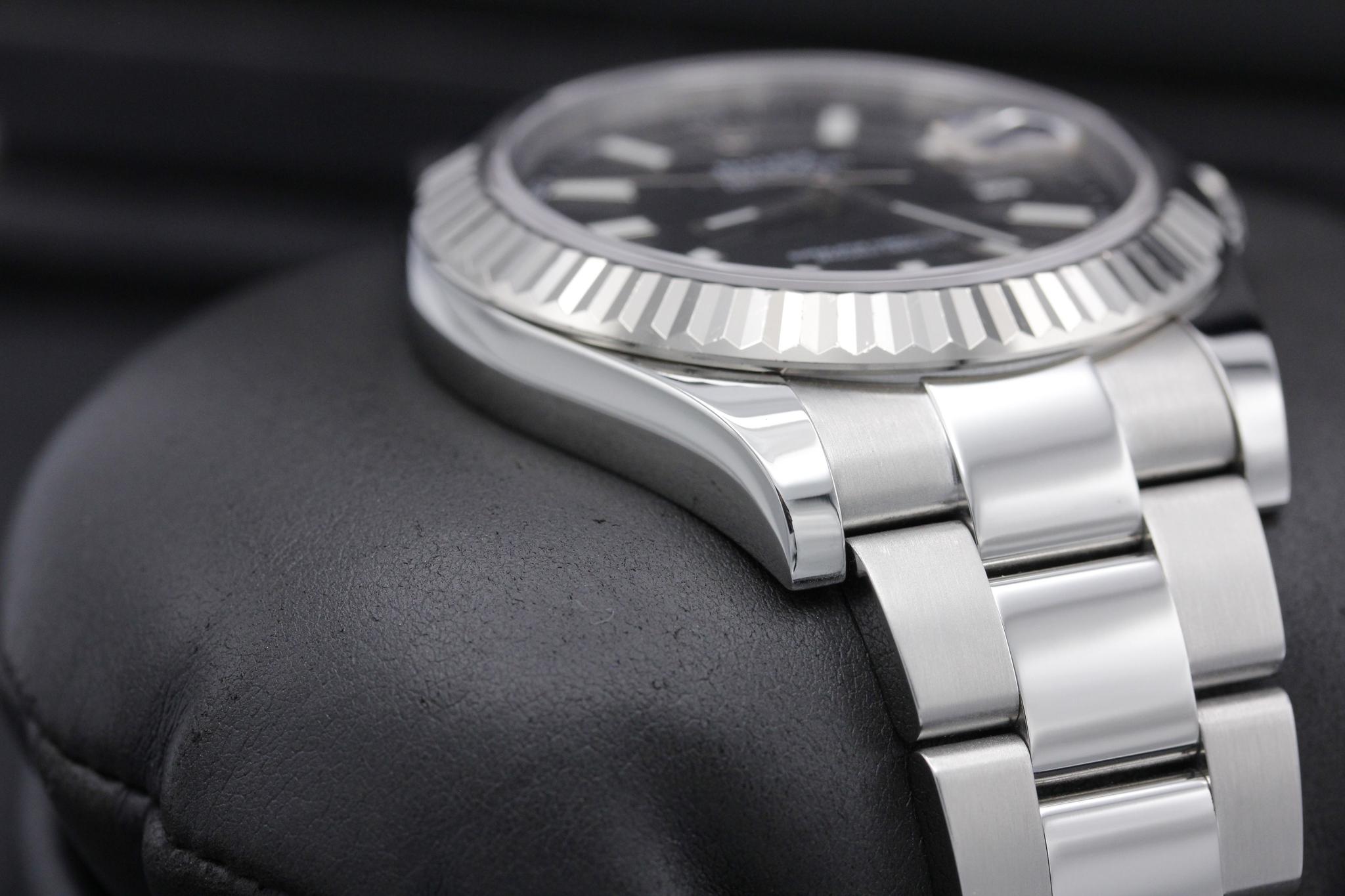 Watch Image 6