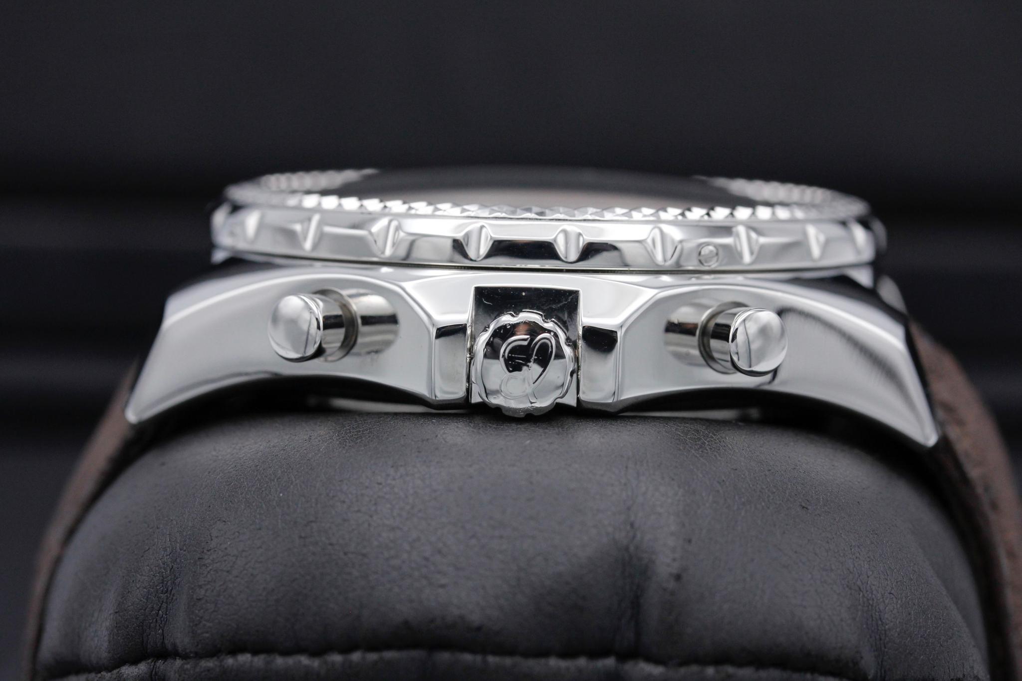 Watch Image 3