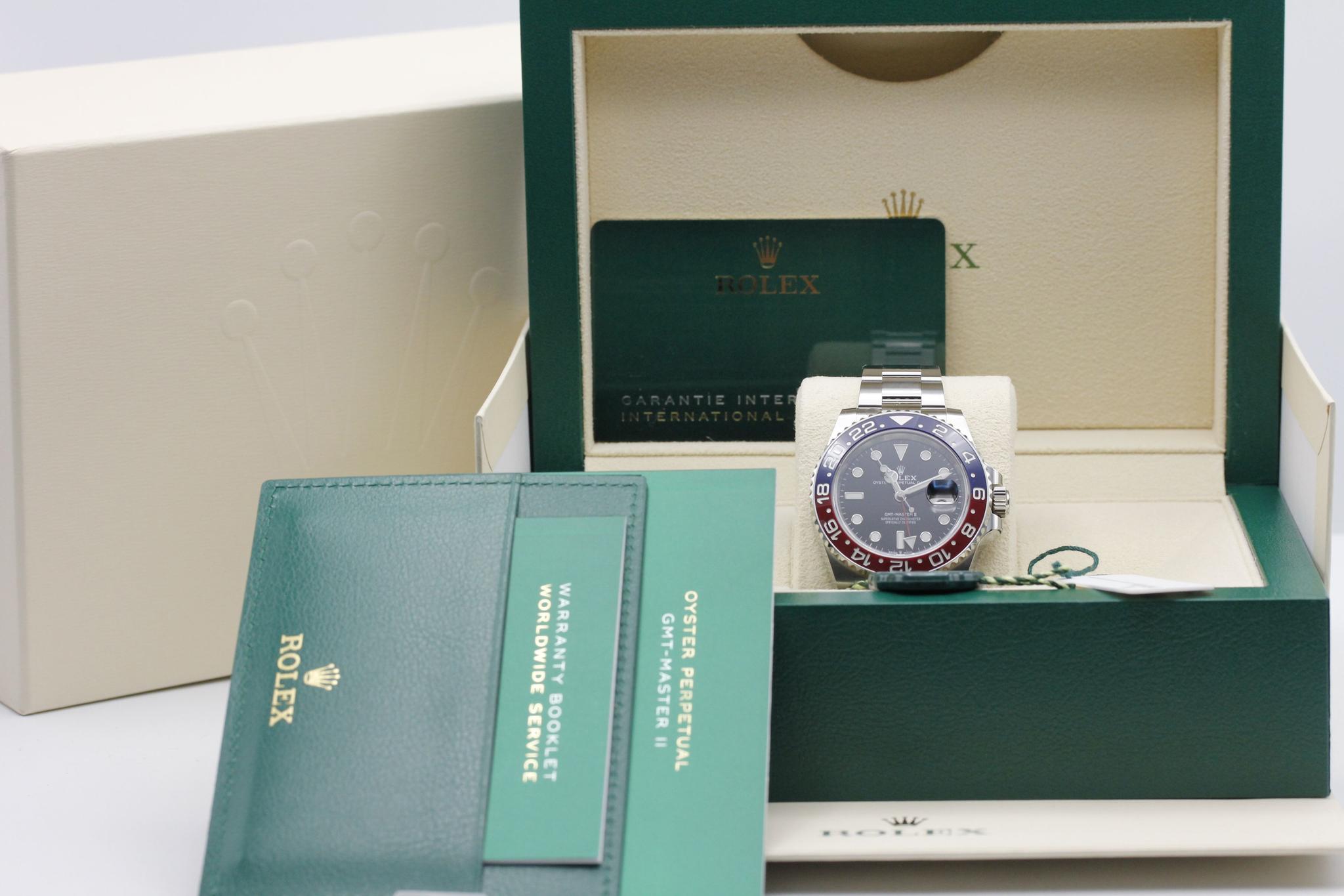 Watch Image 11