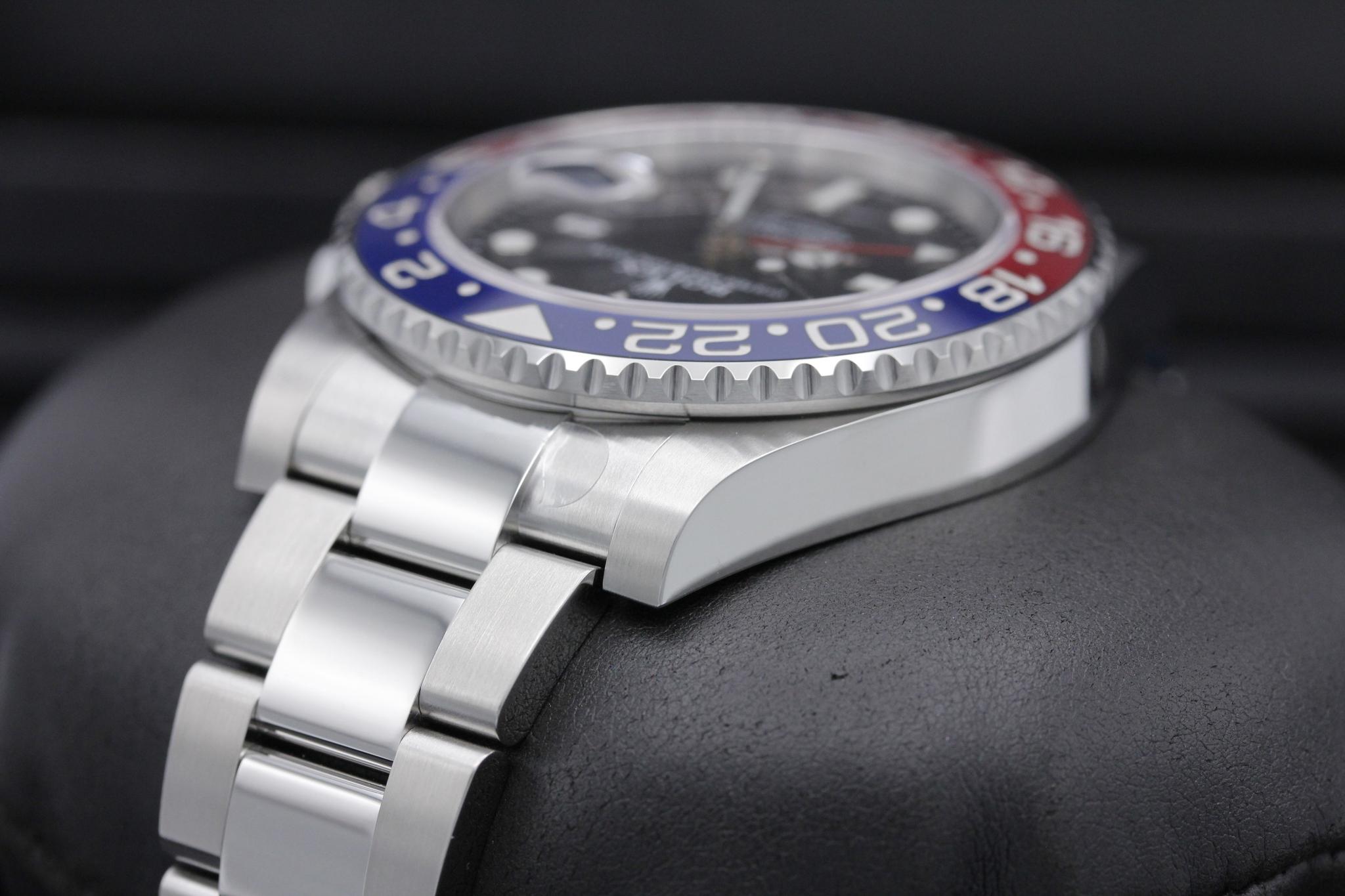 Watch Image 5
