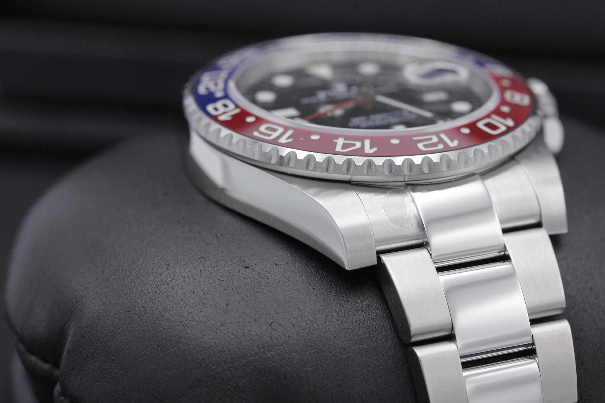 Watch Image 6