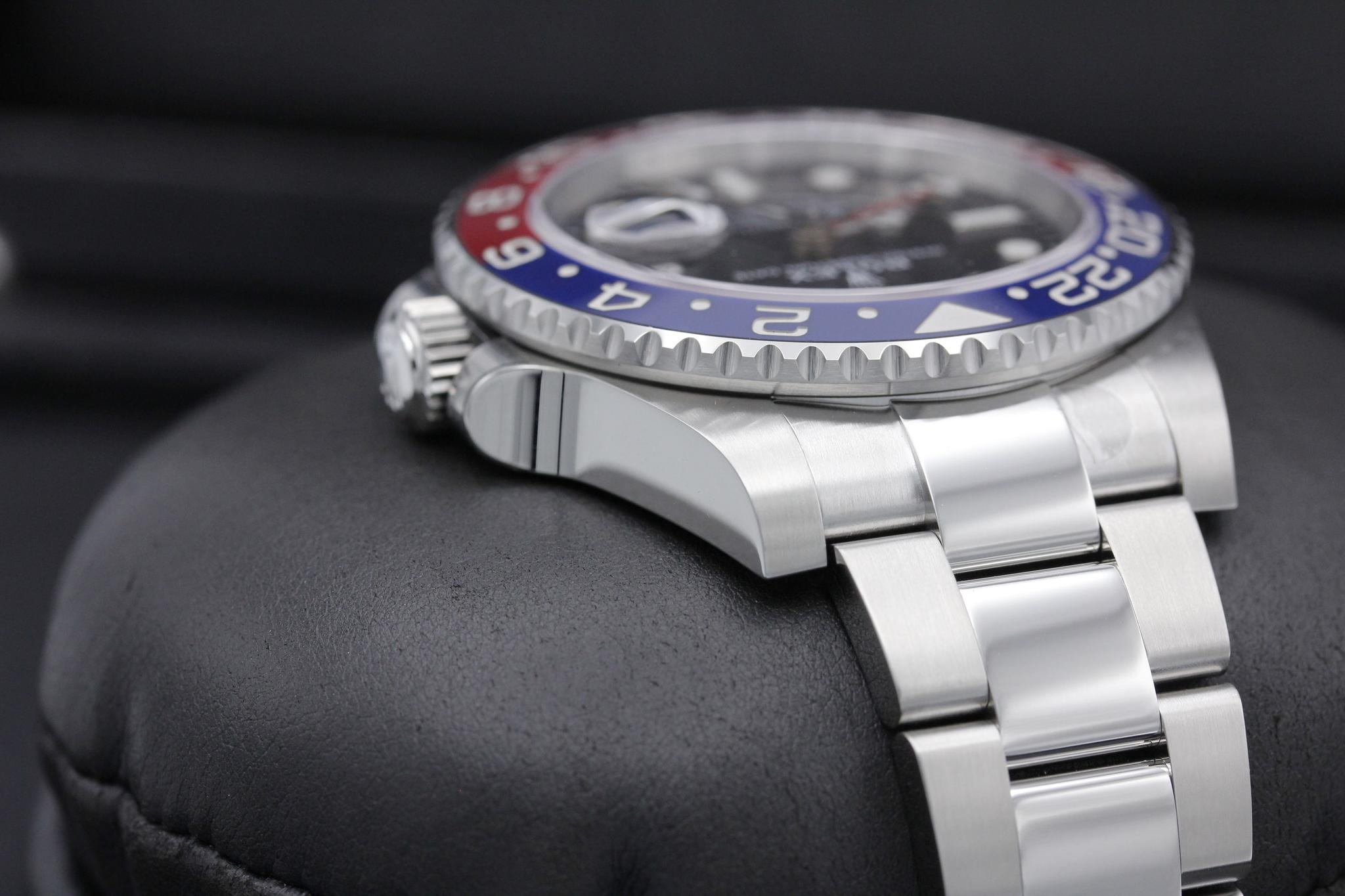 Watch Image 4
