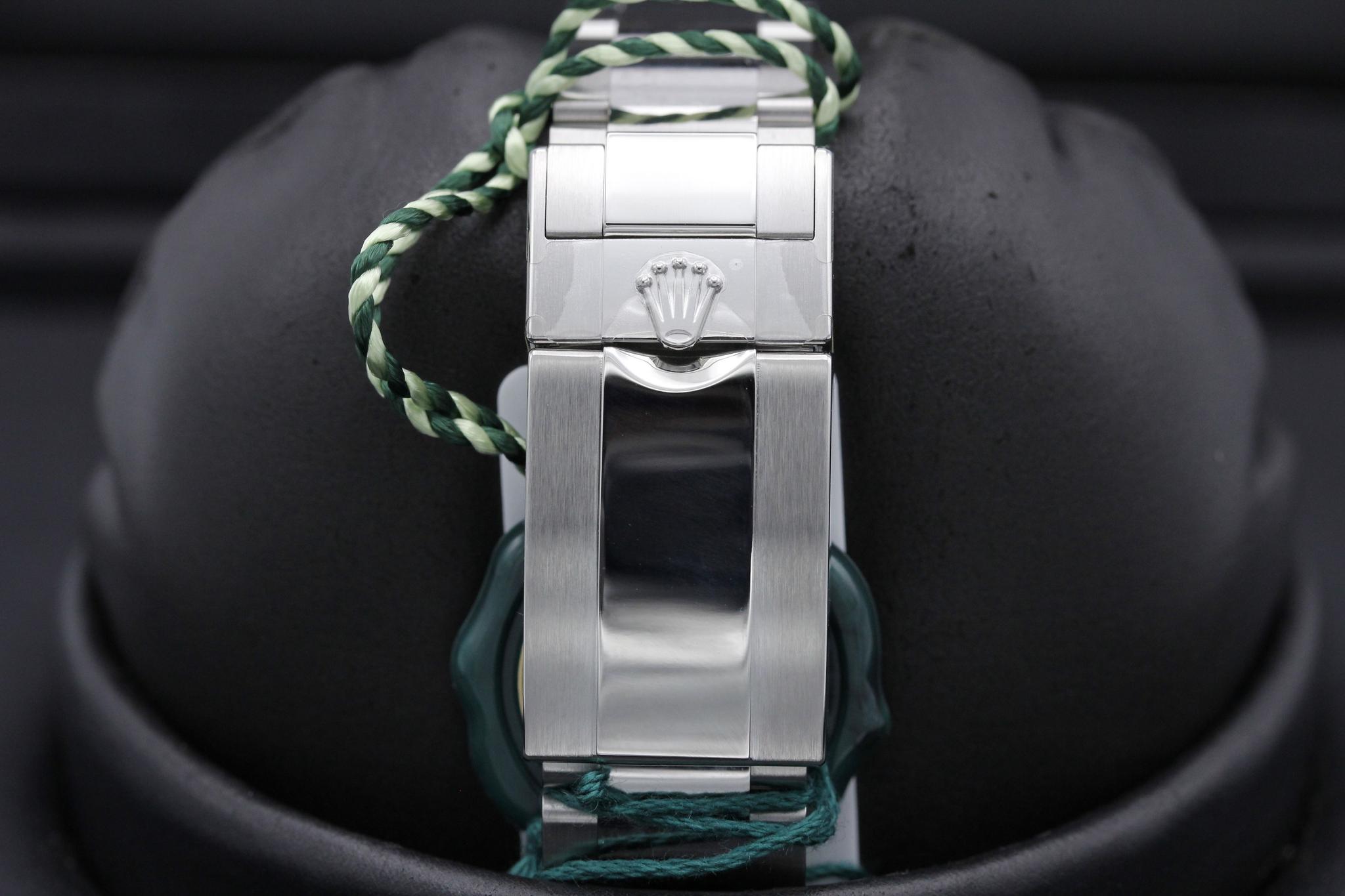 Watch Image 8