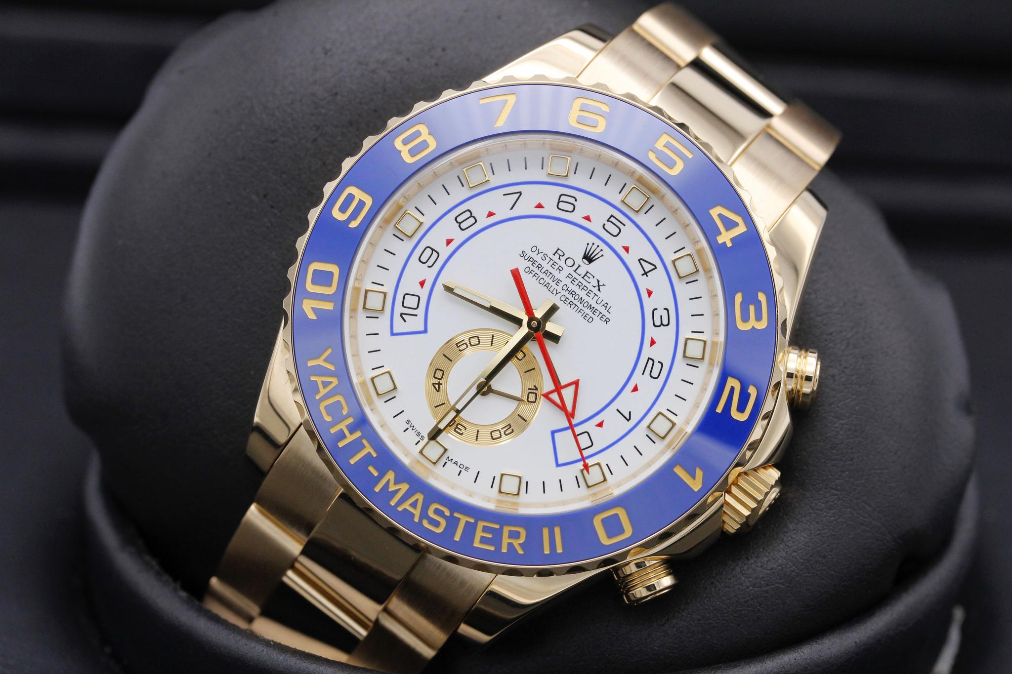 Watch Image 10