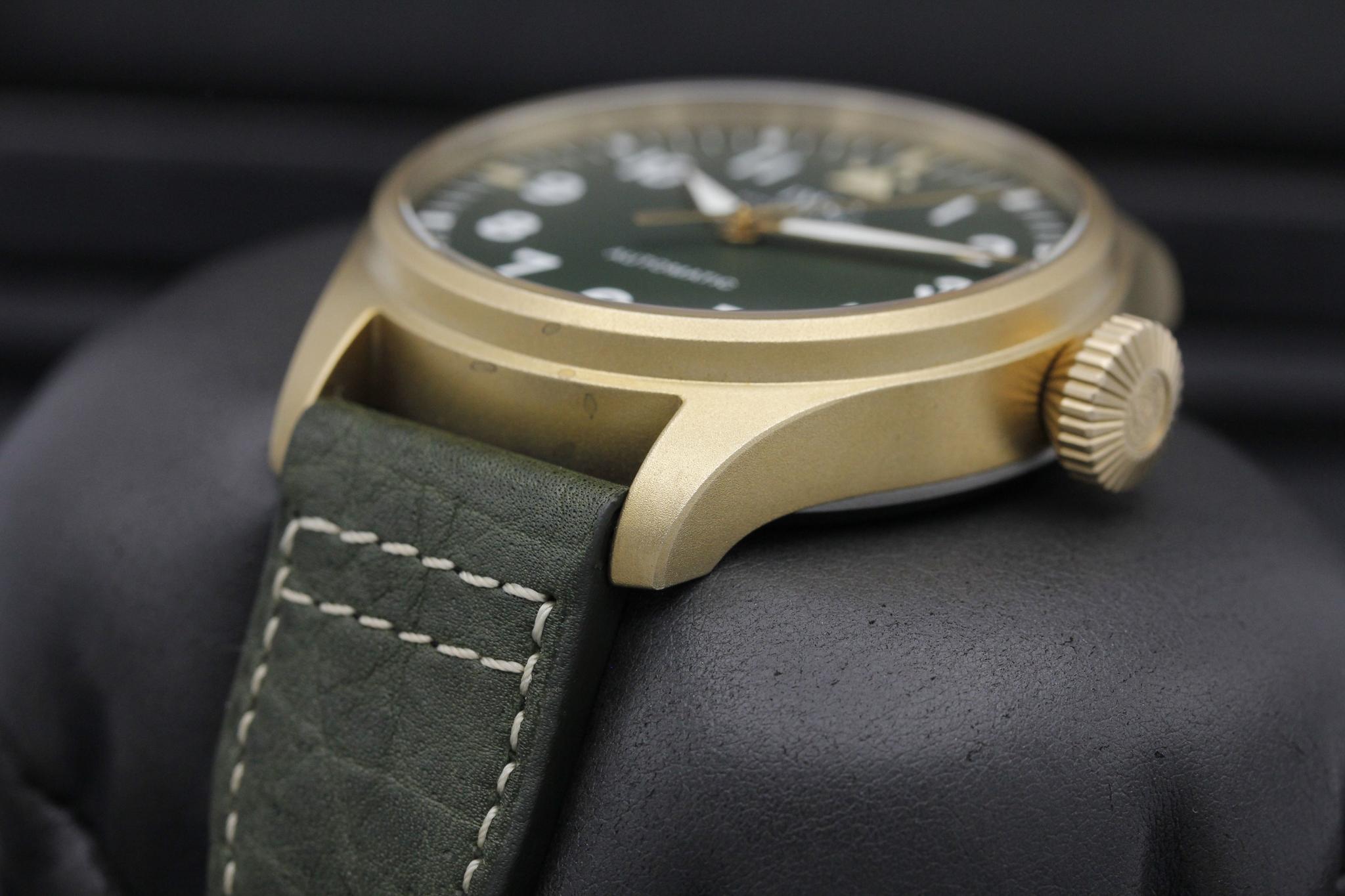 Watch Image 2