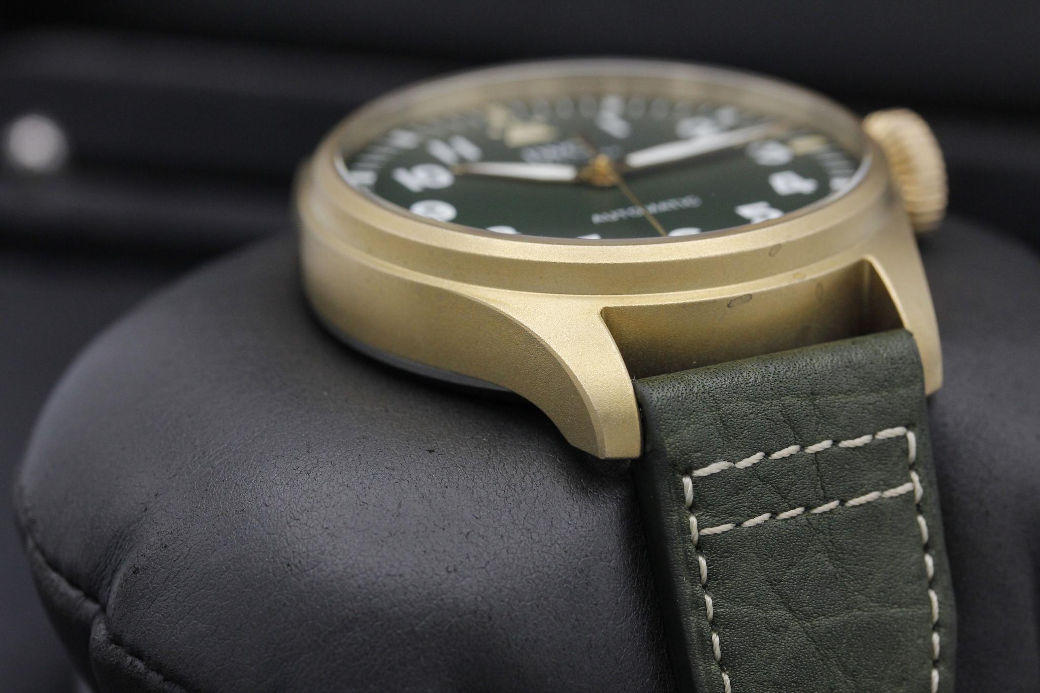 Watch Image 6