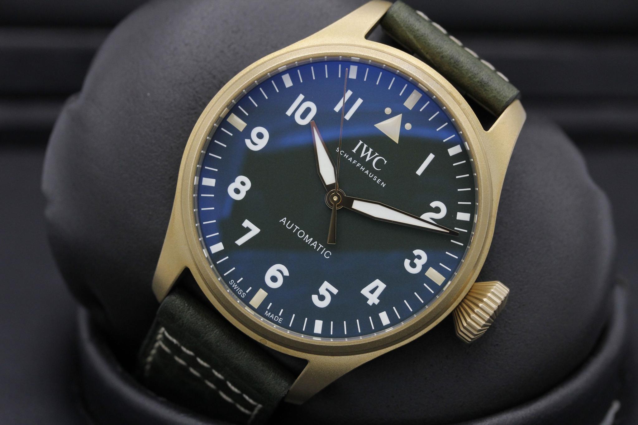 Watch Image 10