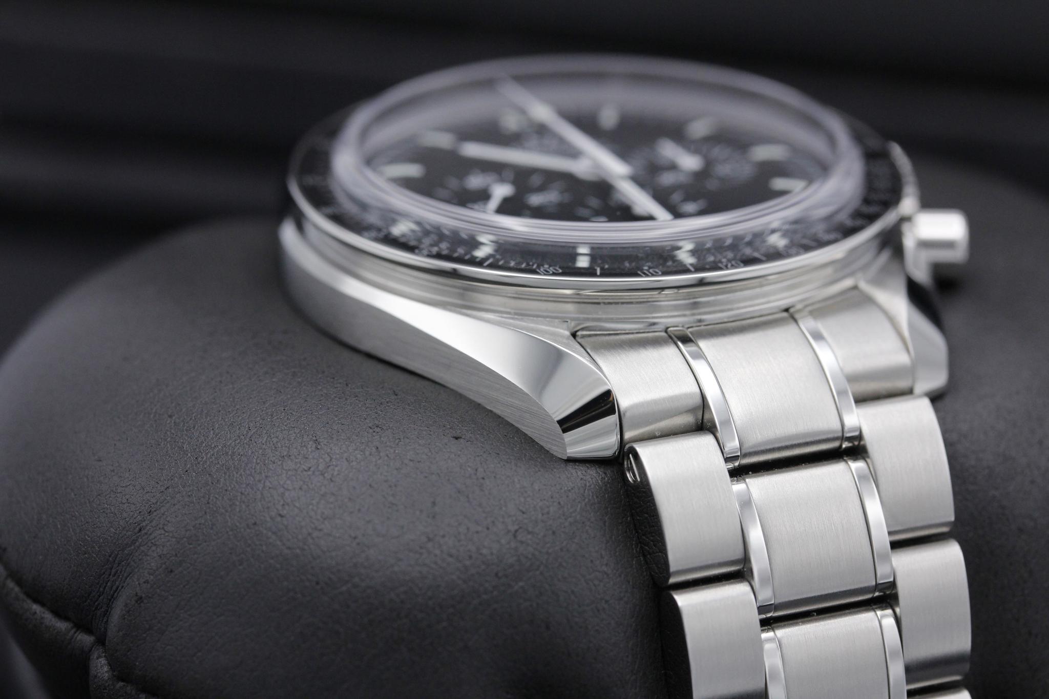 Watch Image 6