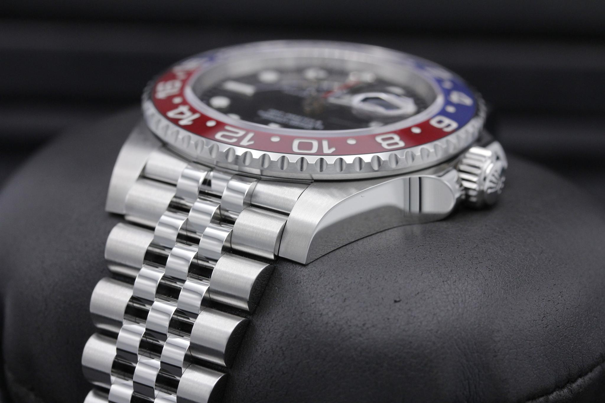 Watch Image 2