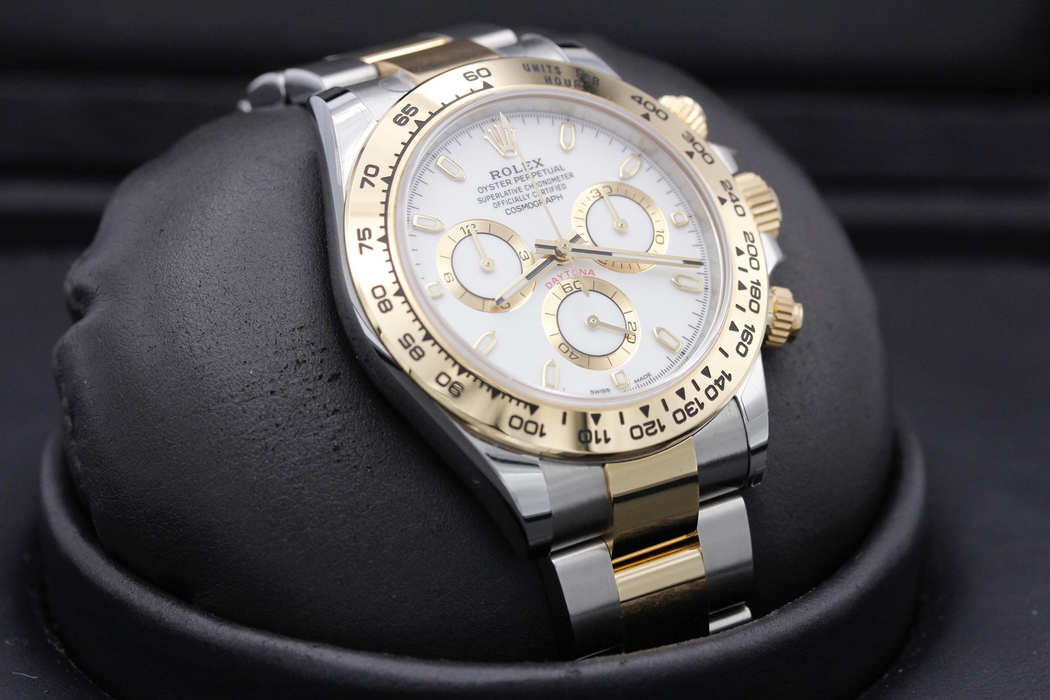 Watch Image 10