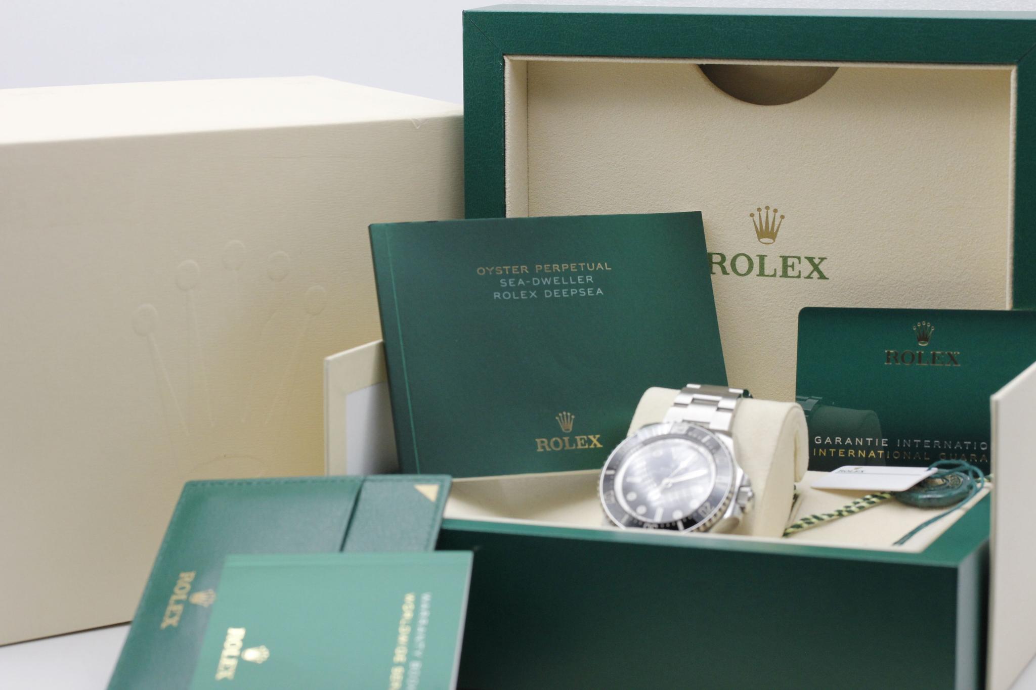 Watch Image 11