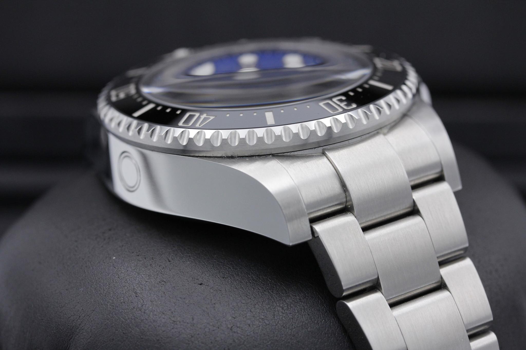 Watch Image 6