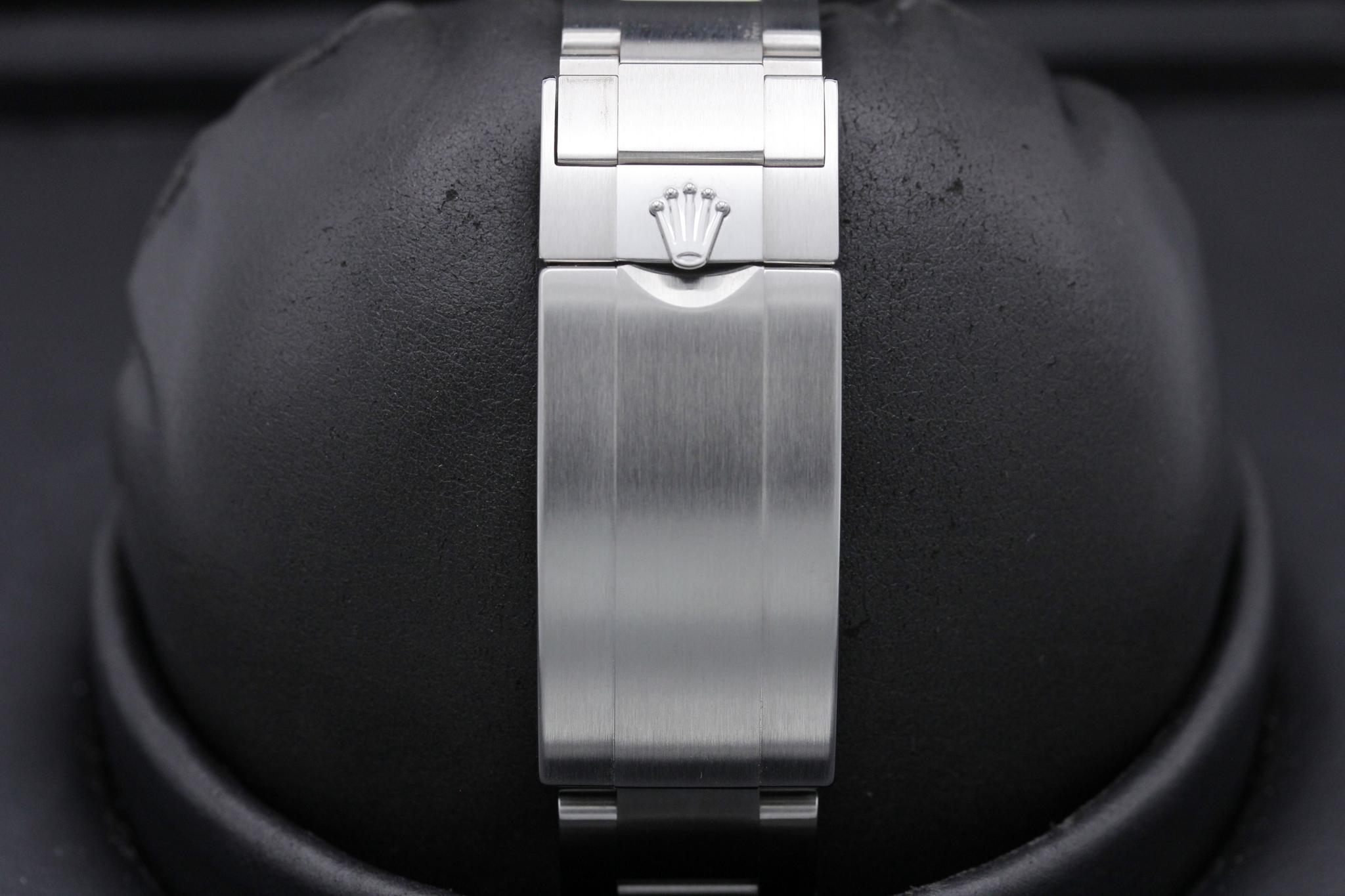 Watch Image 8