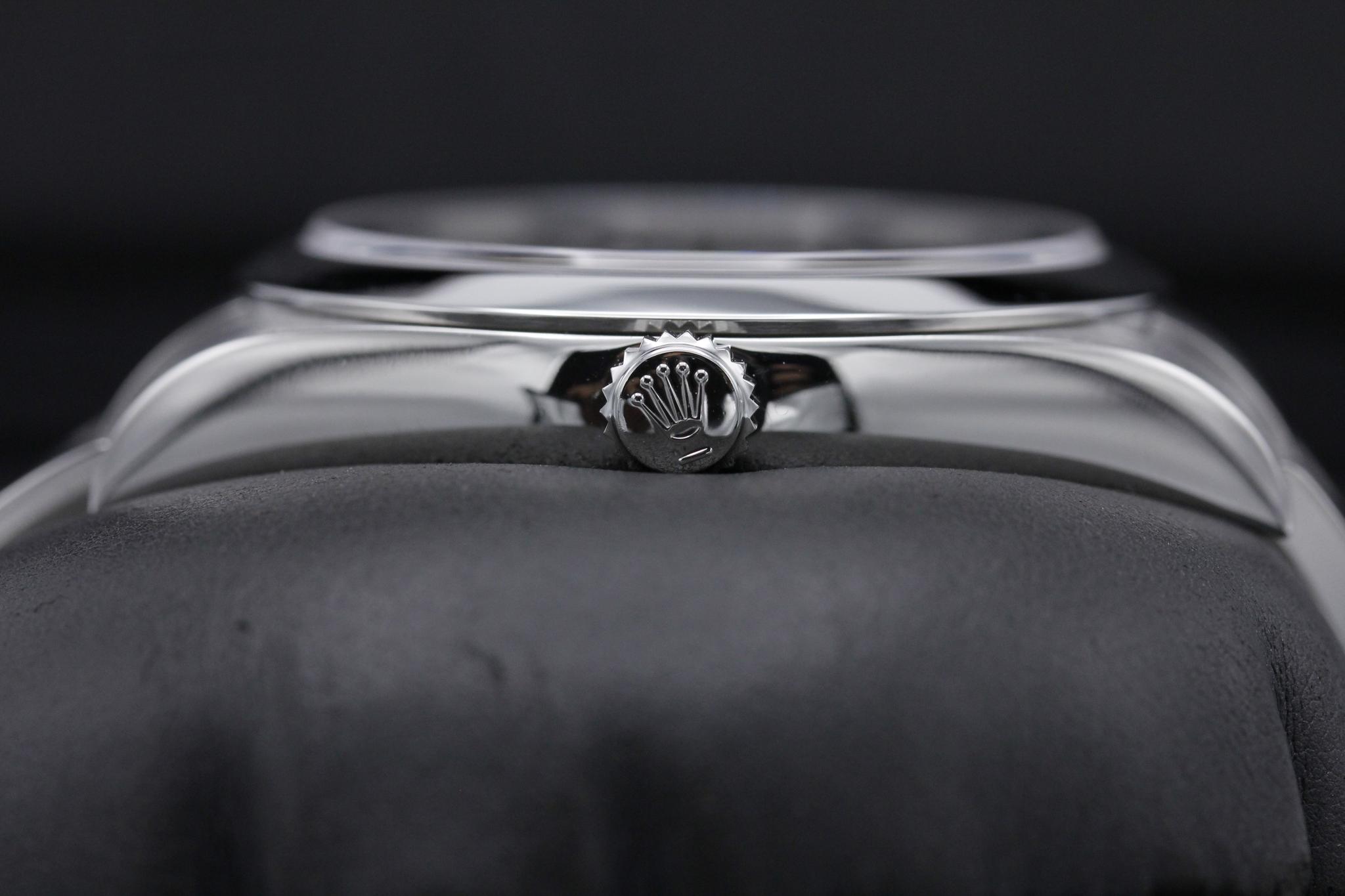 Watch Image 3