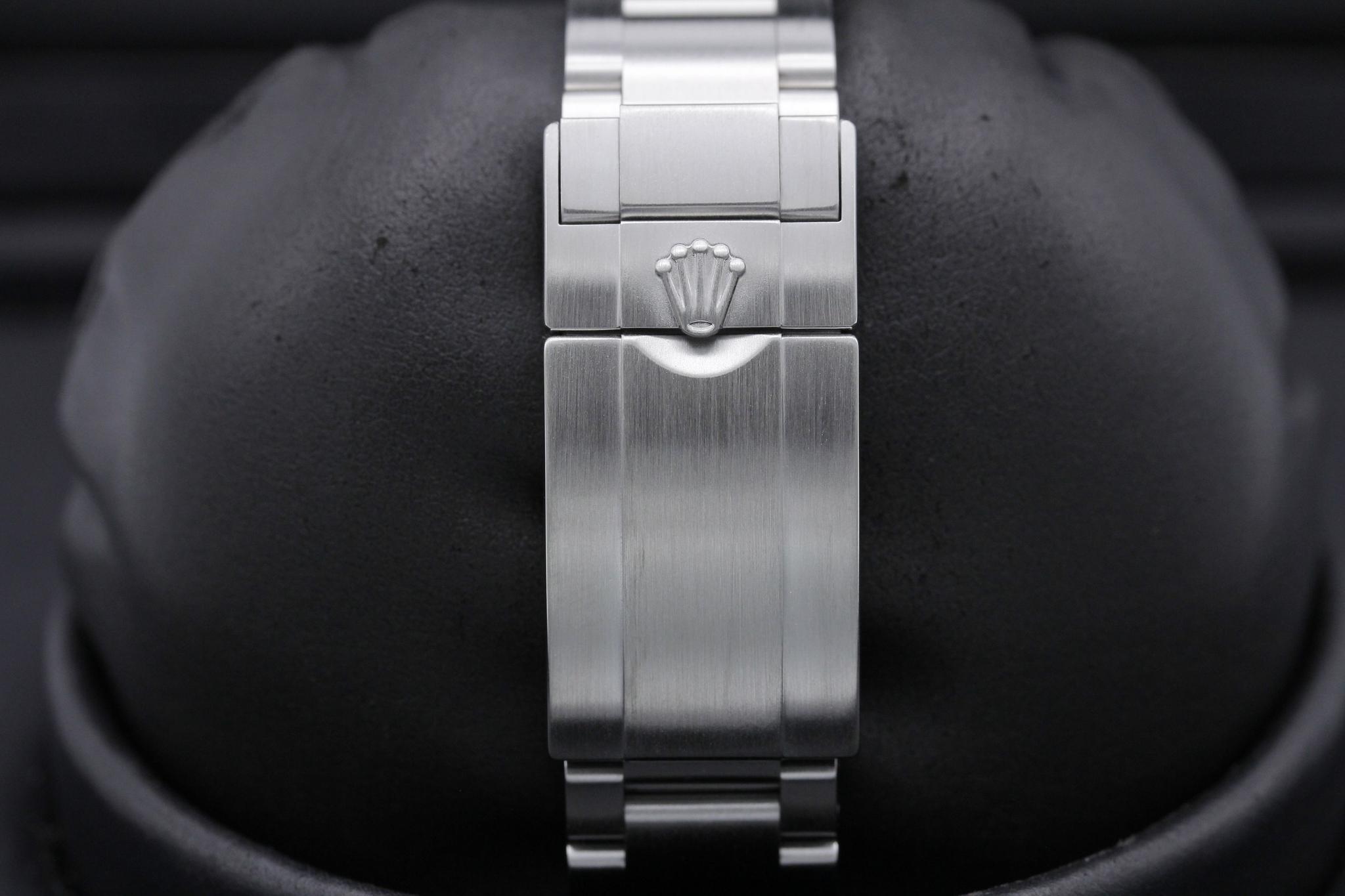 Watch Image 8