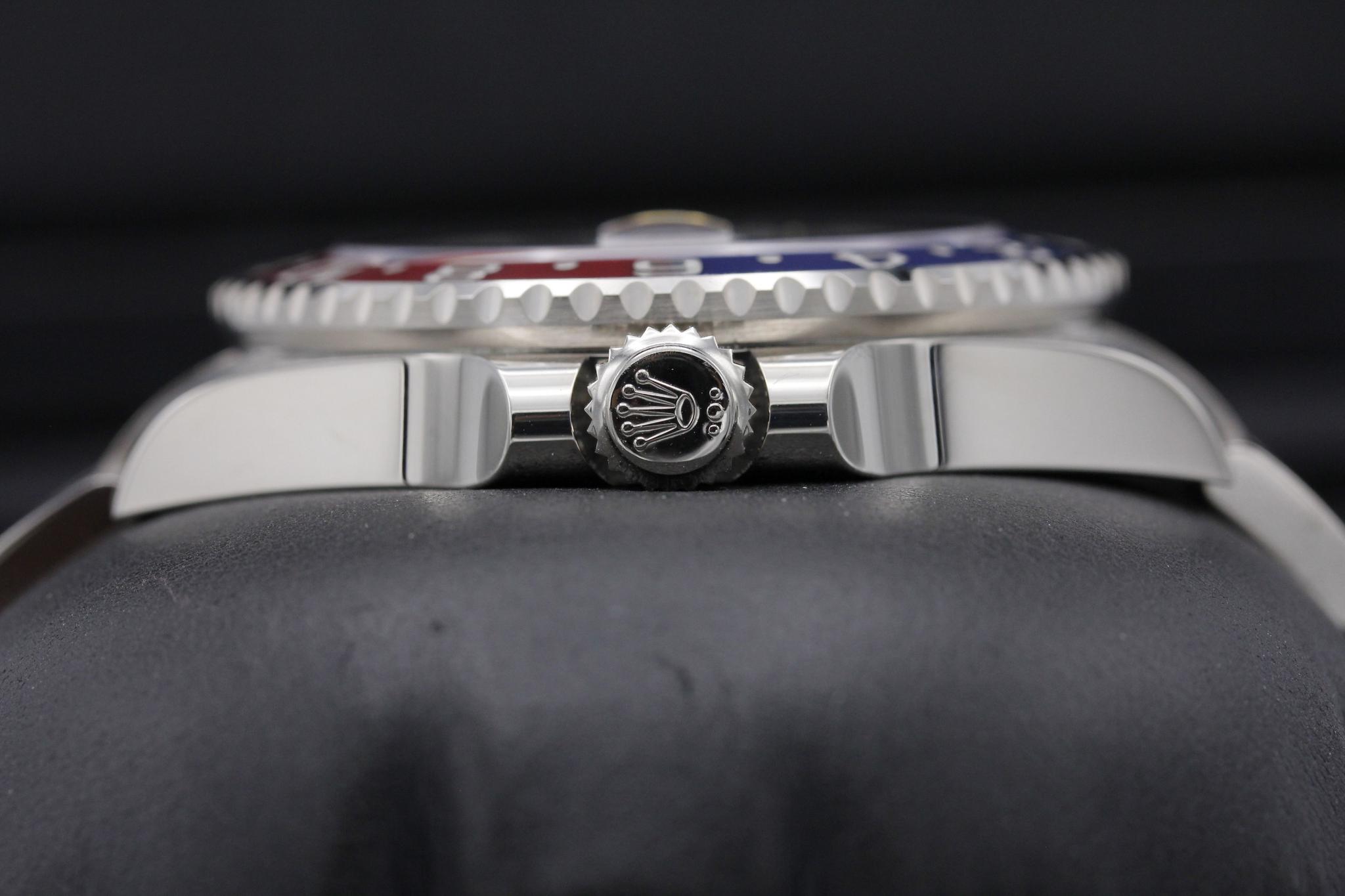 Watch Image 3