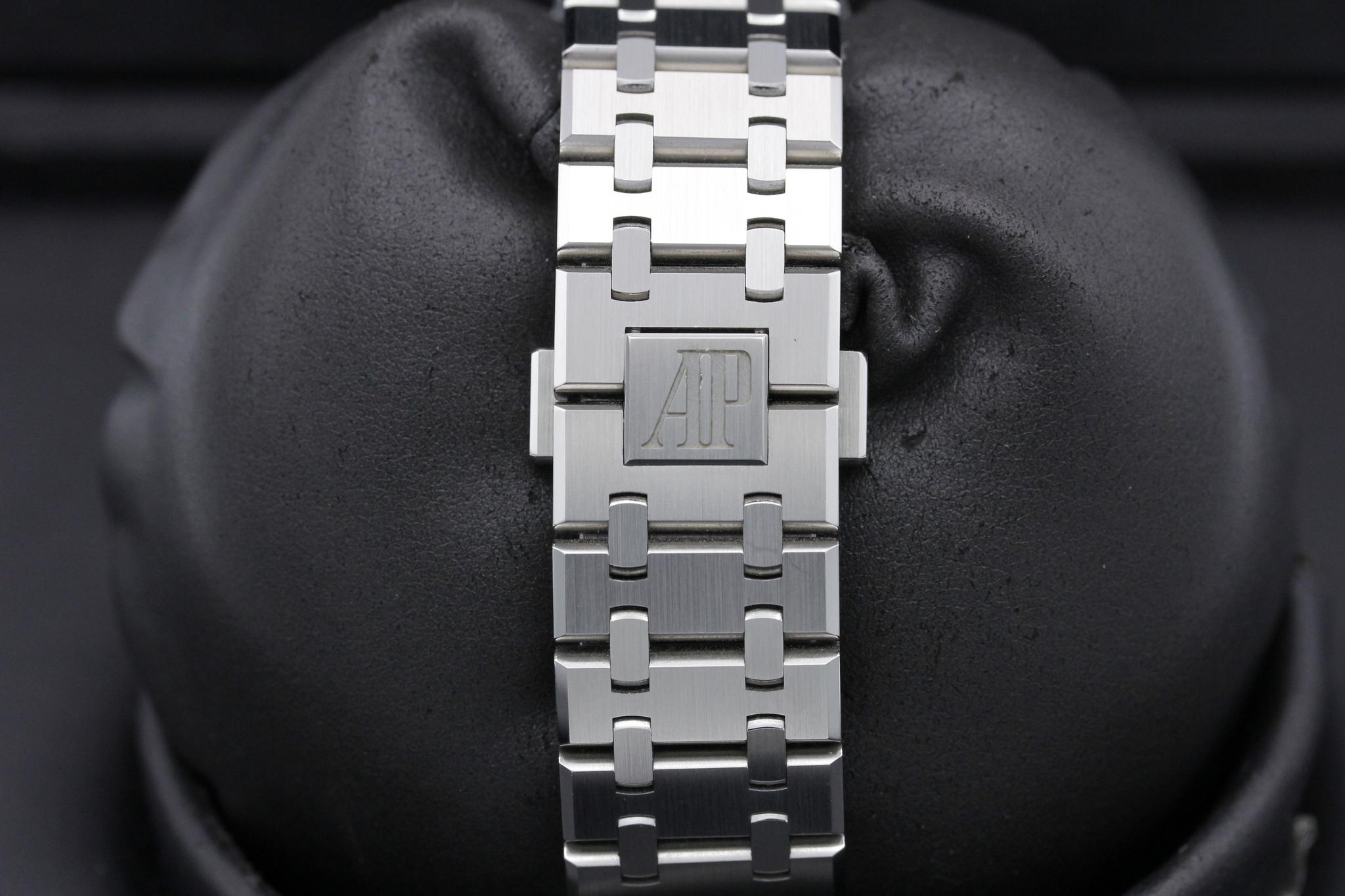Watch Image 8