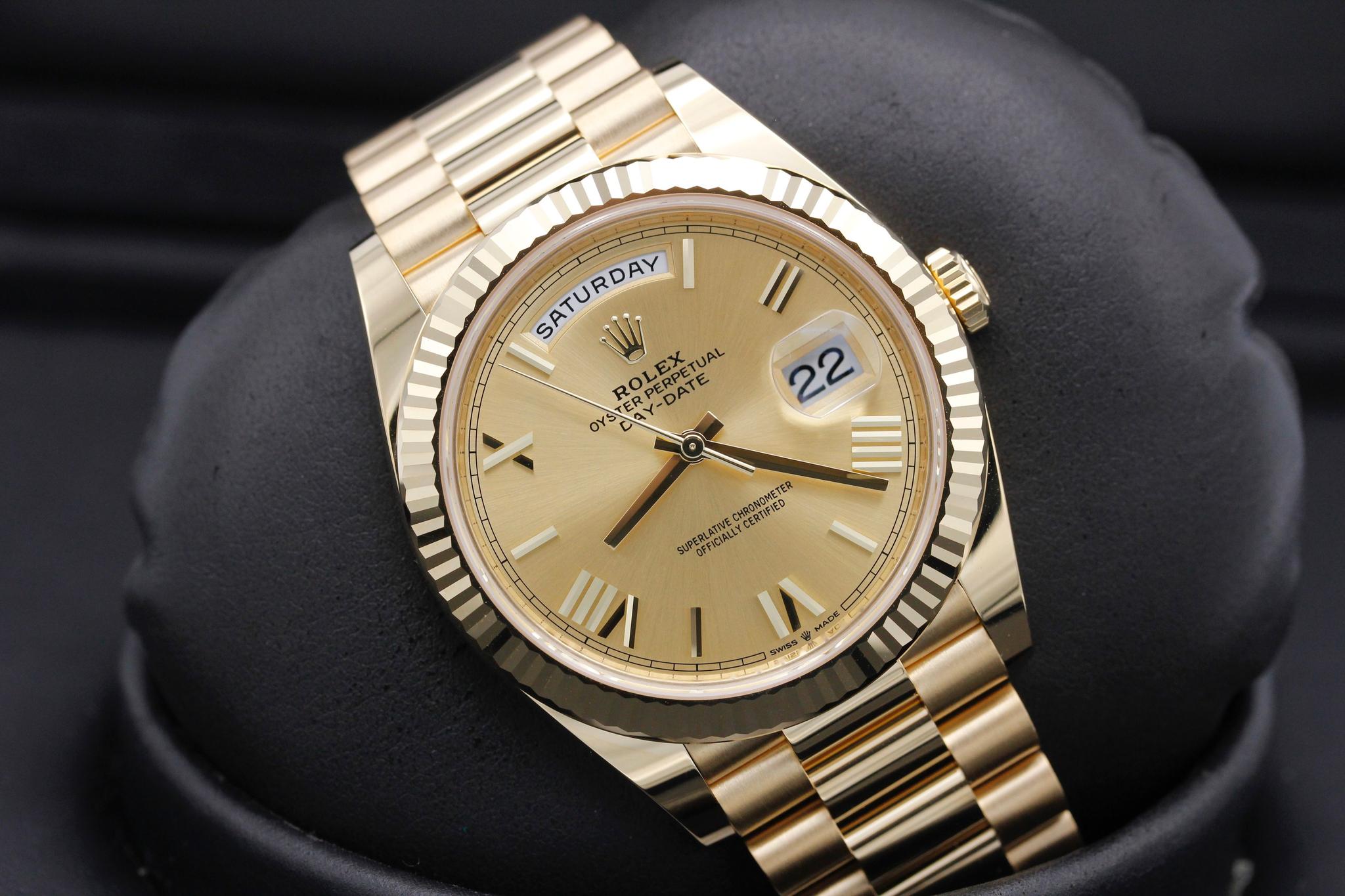 Watch Image 9
