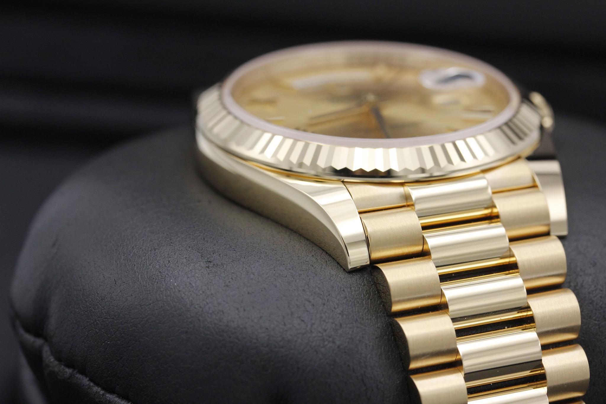 Watch Image 6