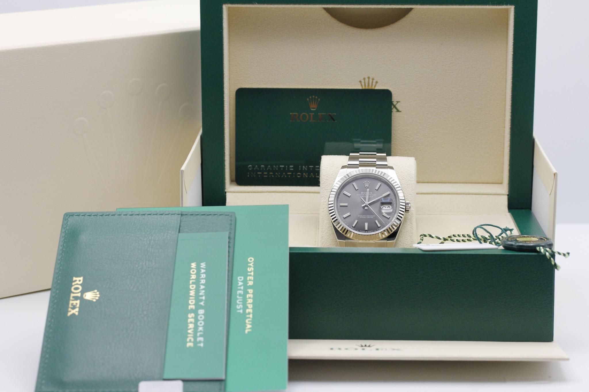 Watch Image 11