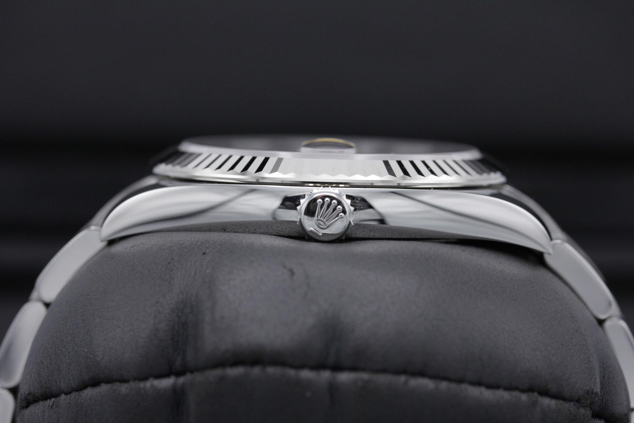 Watch Image 3