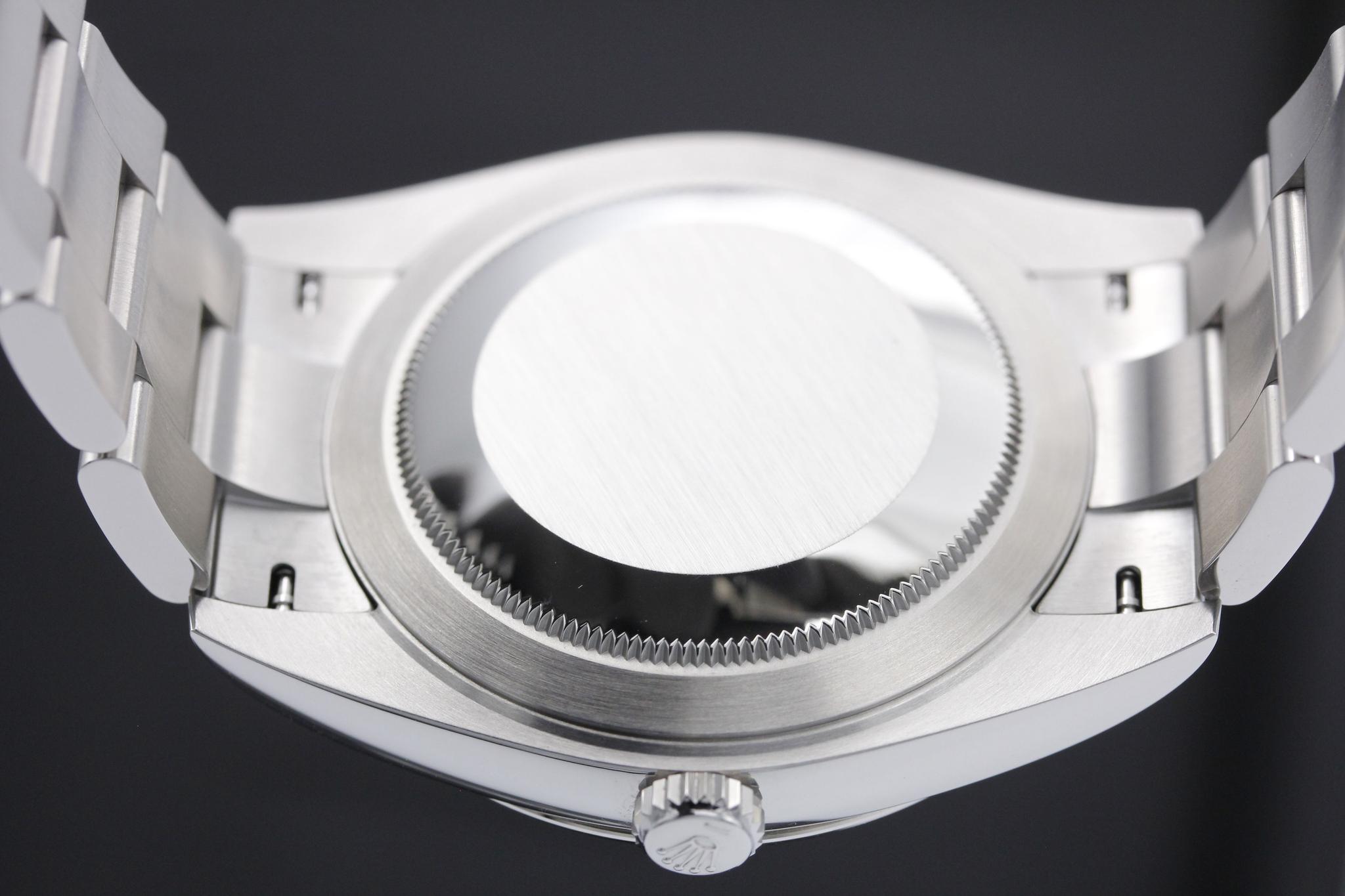 Watch Image 8