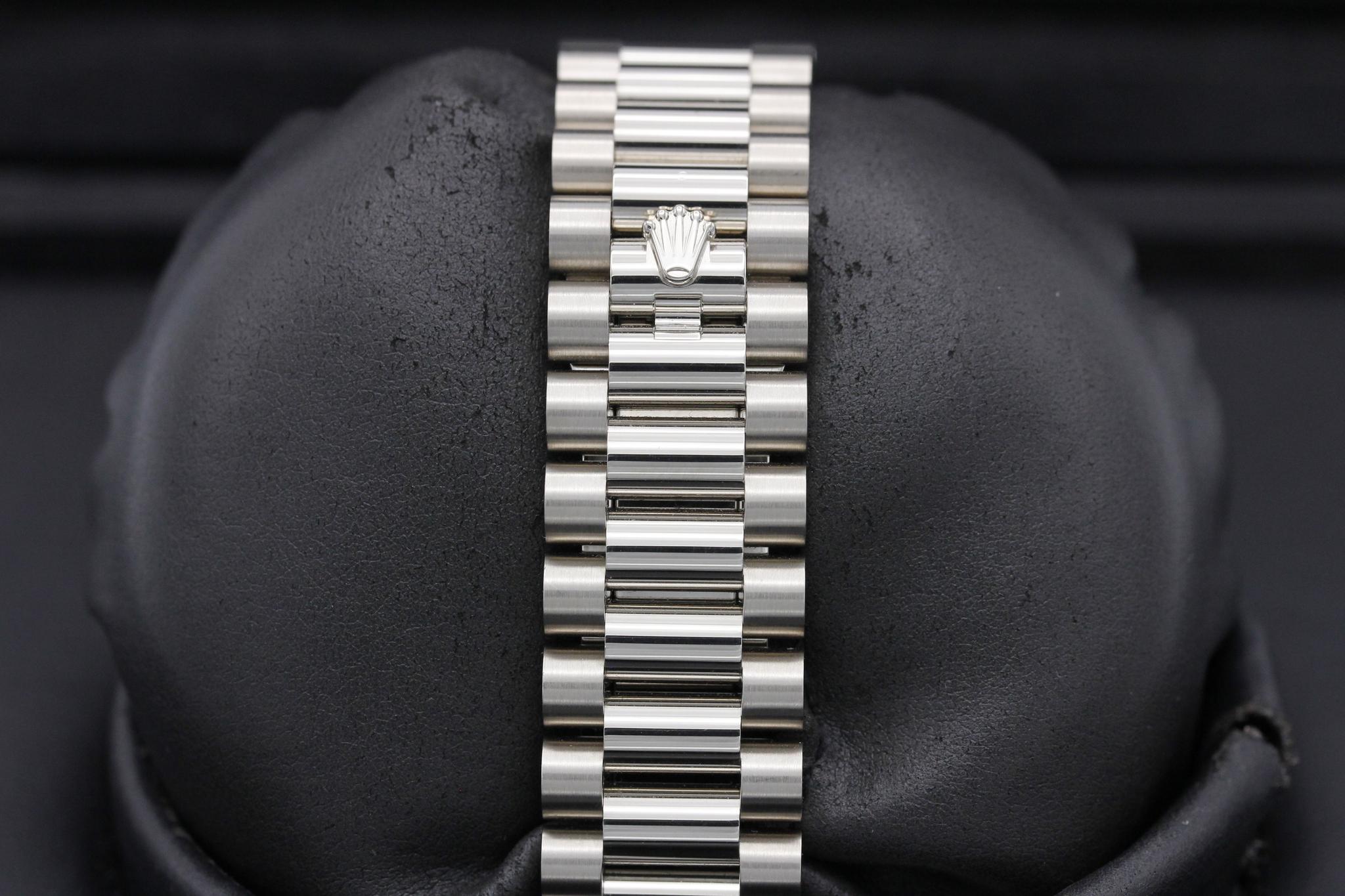 Watch Image 8