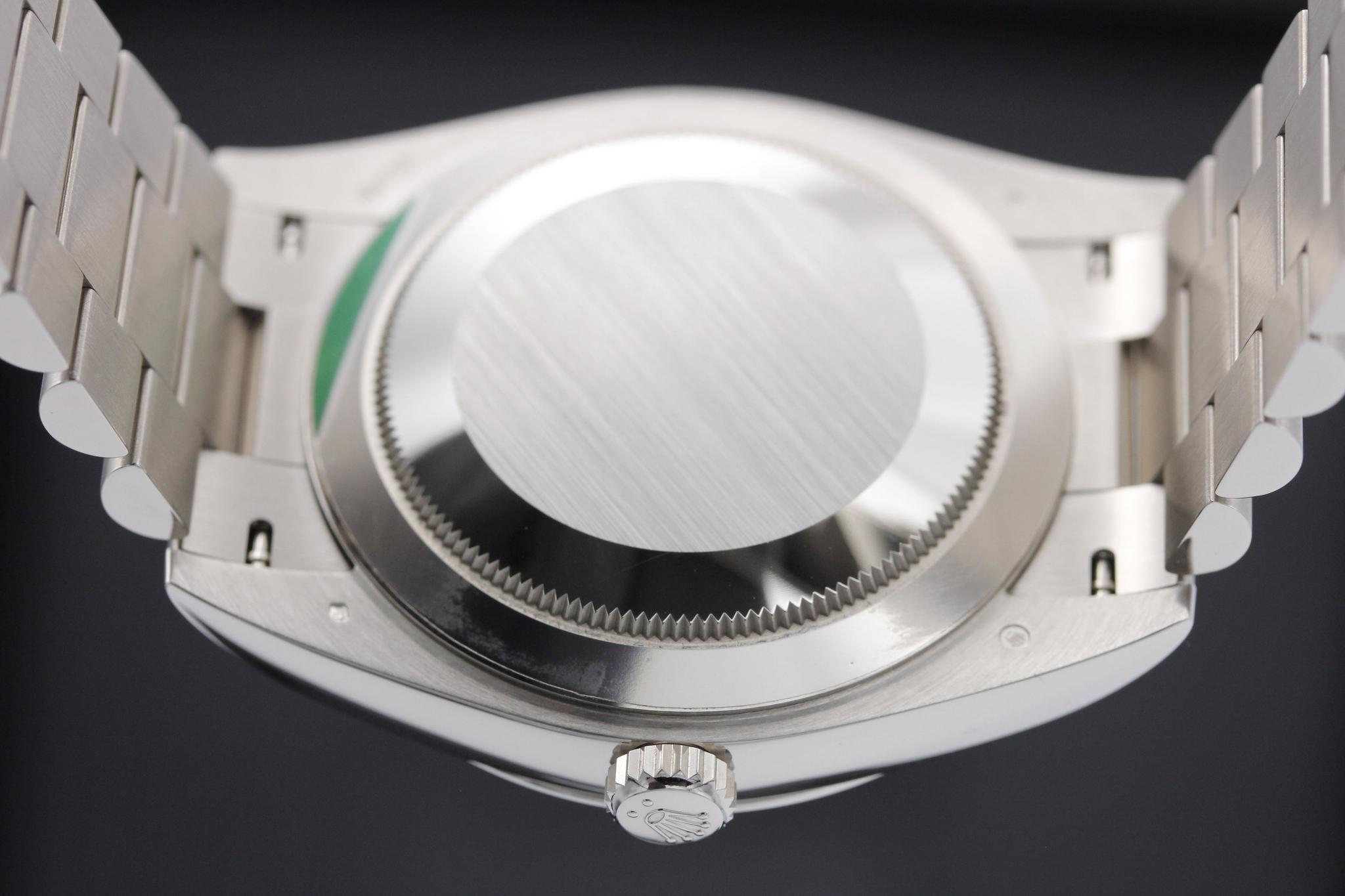 Watch Image 7