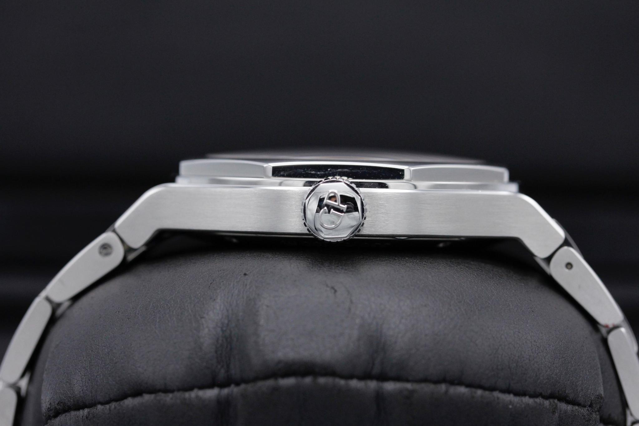 Watch Image 3