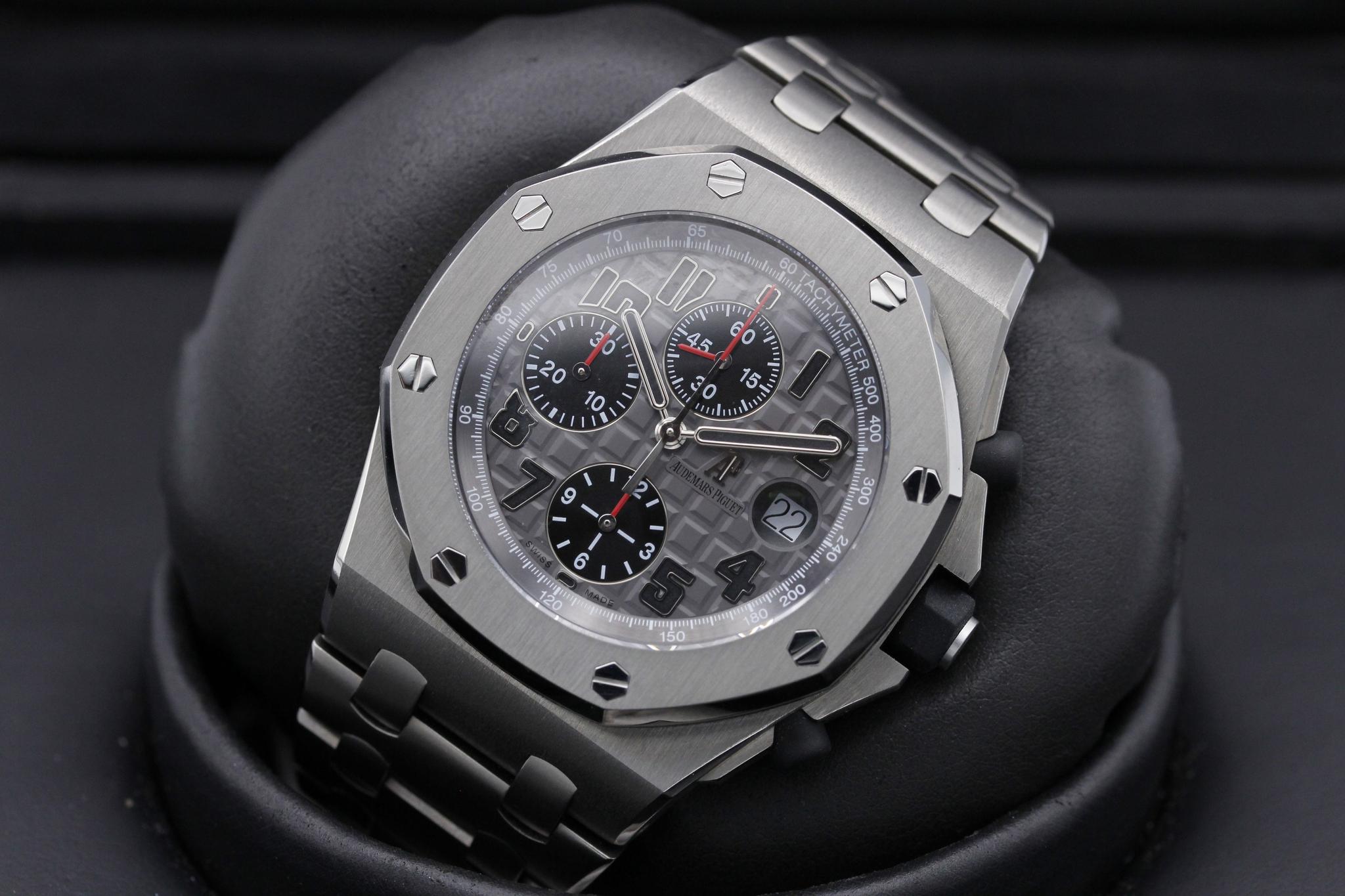 Watch Image 9
