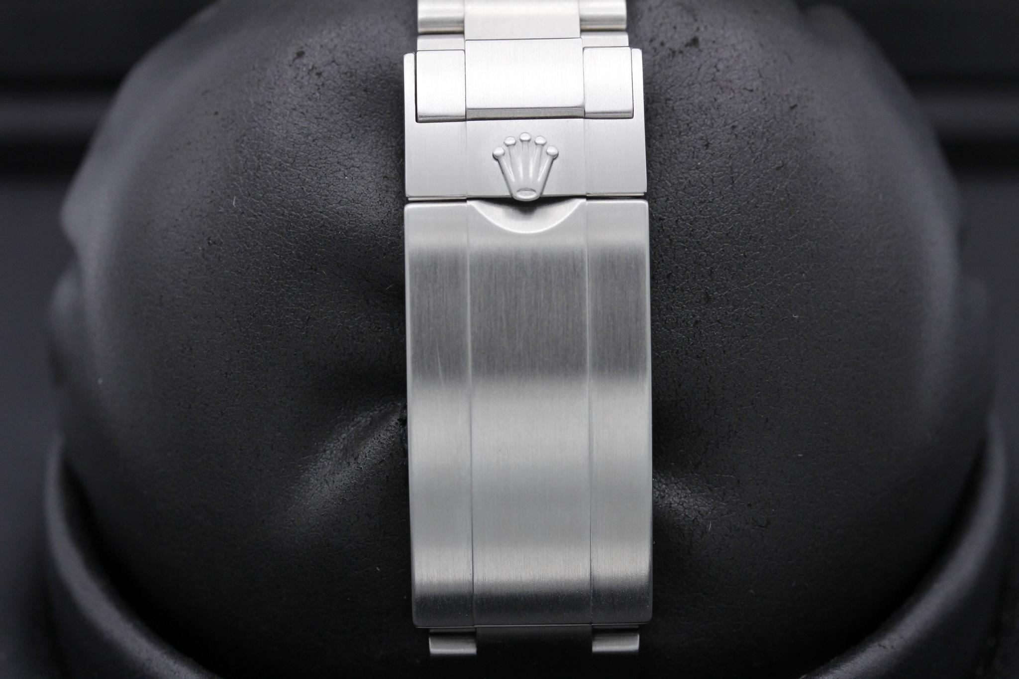 Watch Image 8