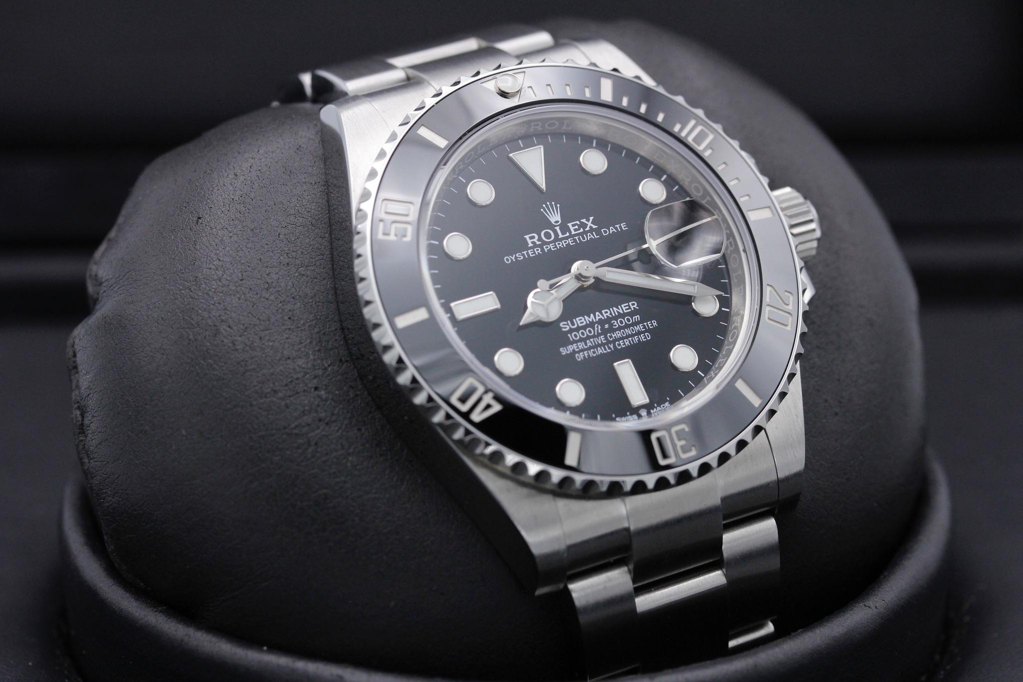 Watch Image 10