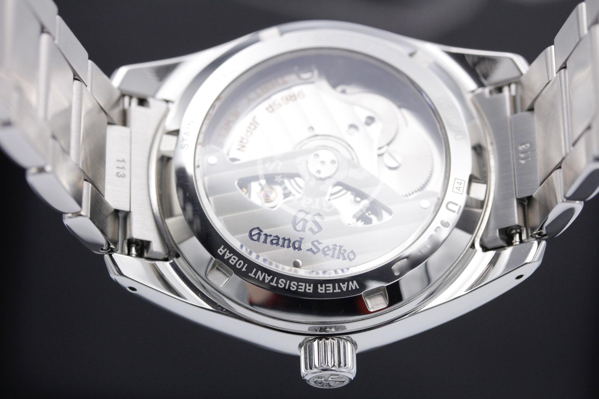 Watch Image 7