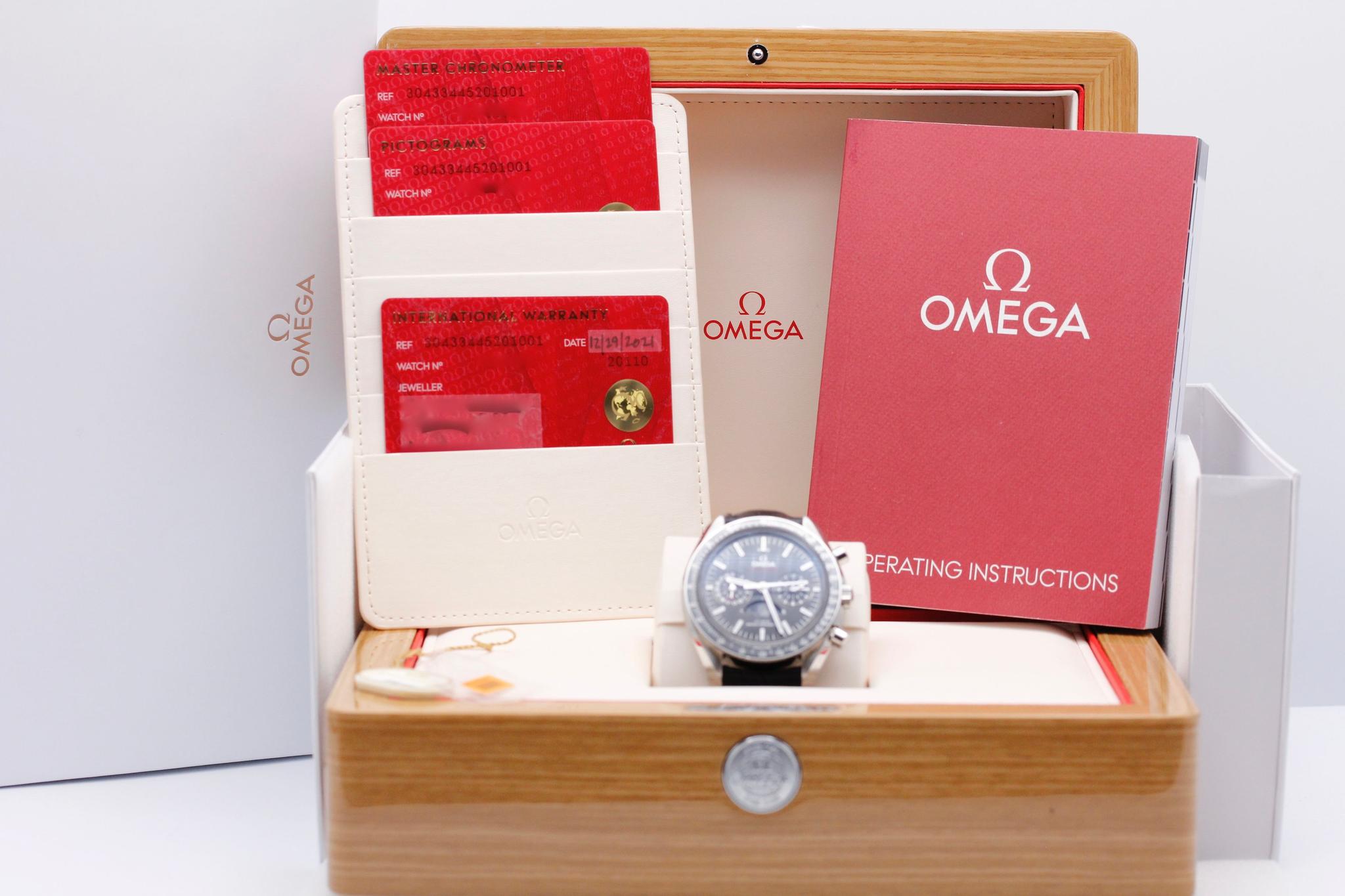 Watch Image 11