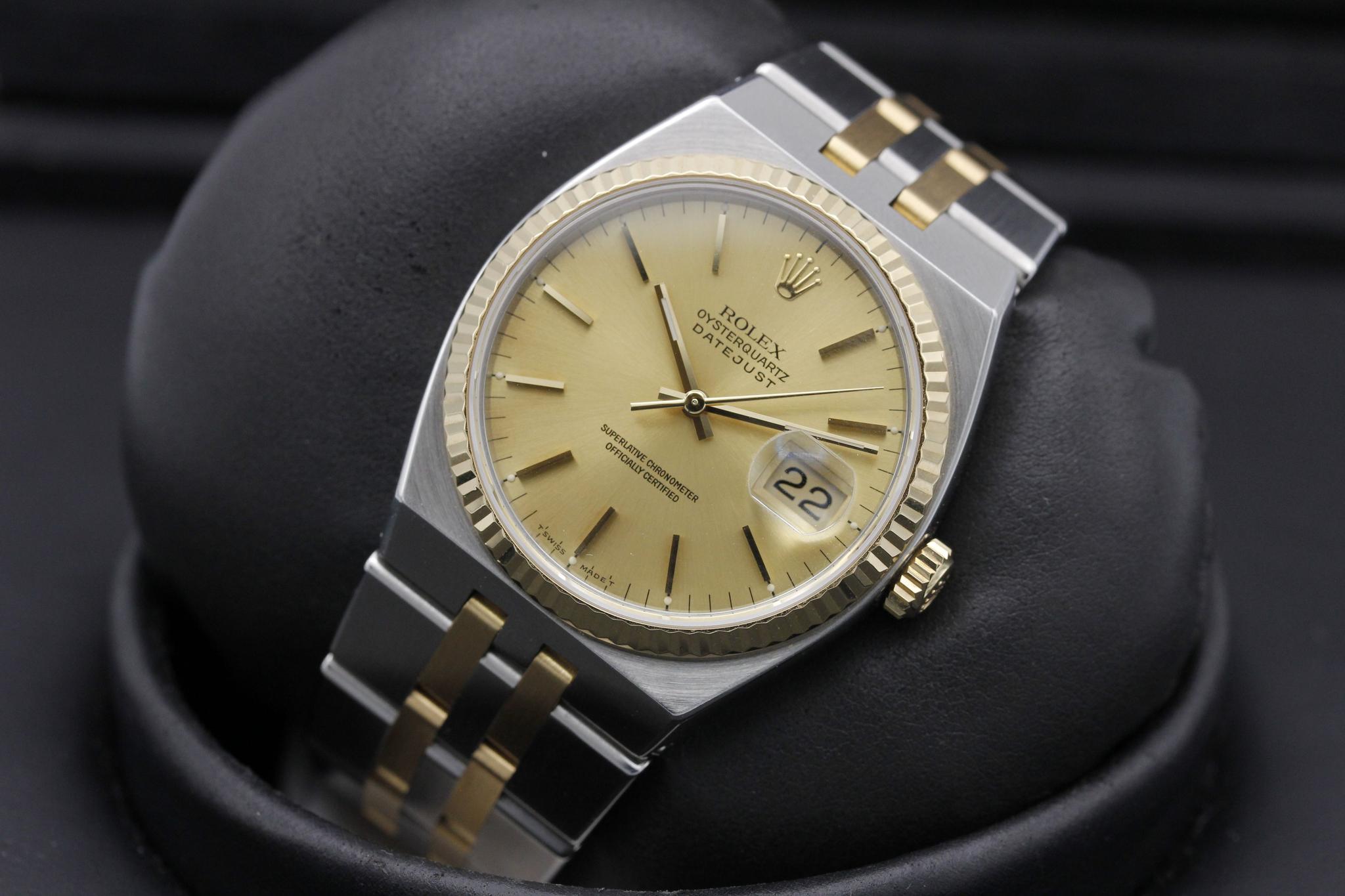 Watch Image 11