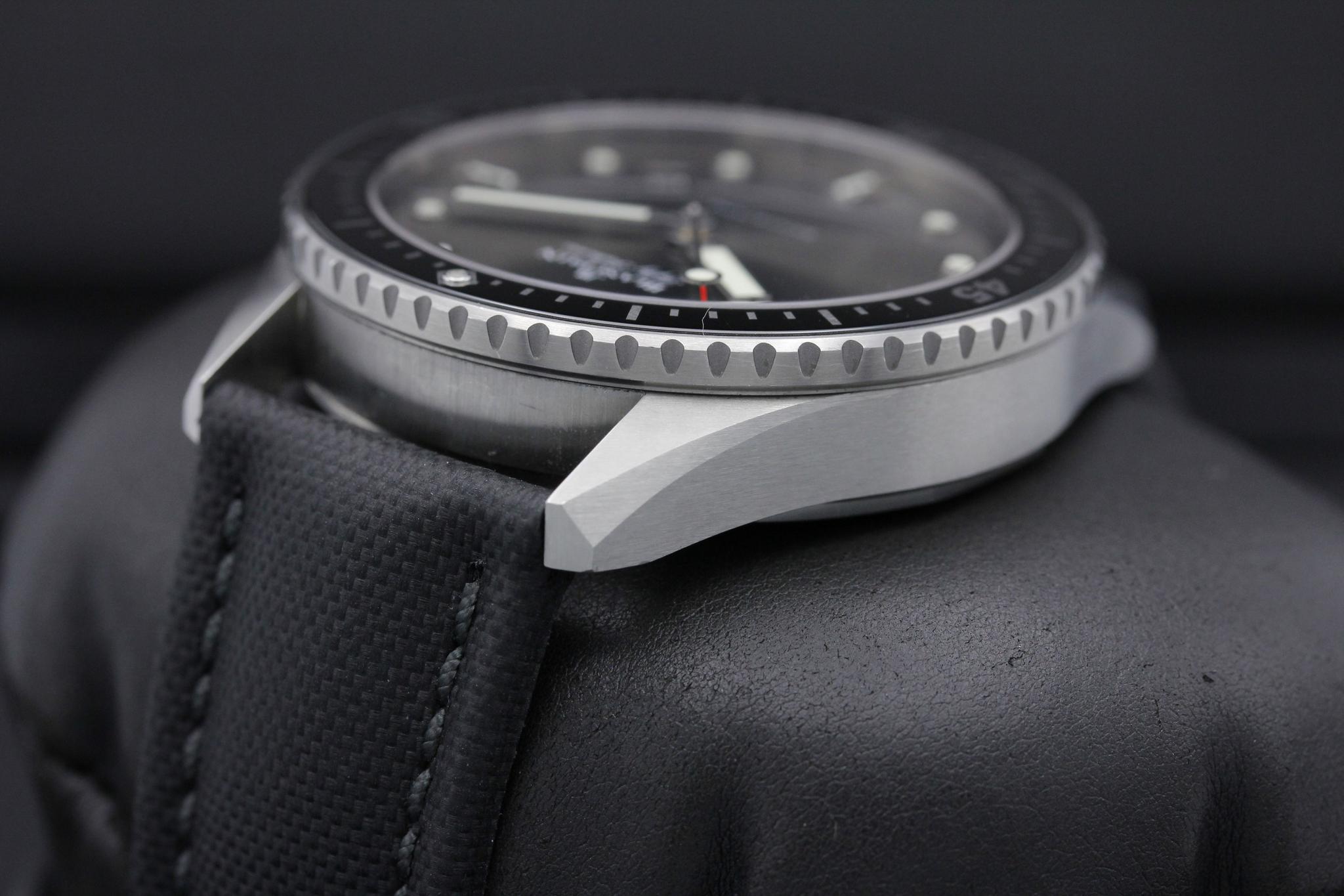 Watch Image 5